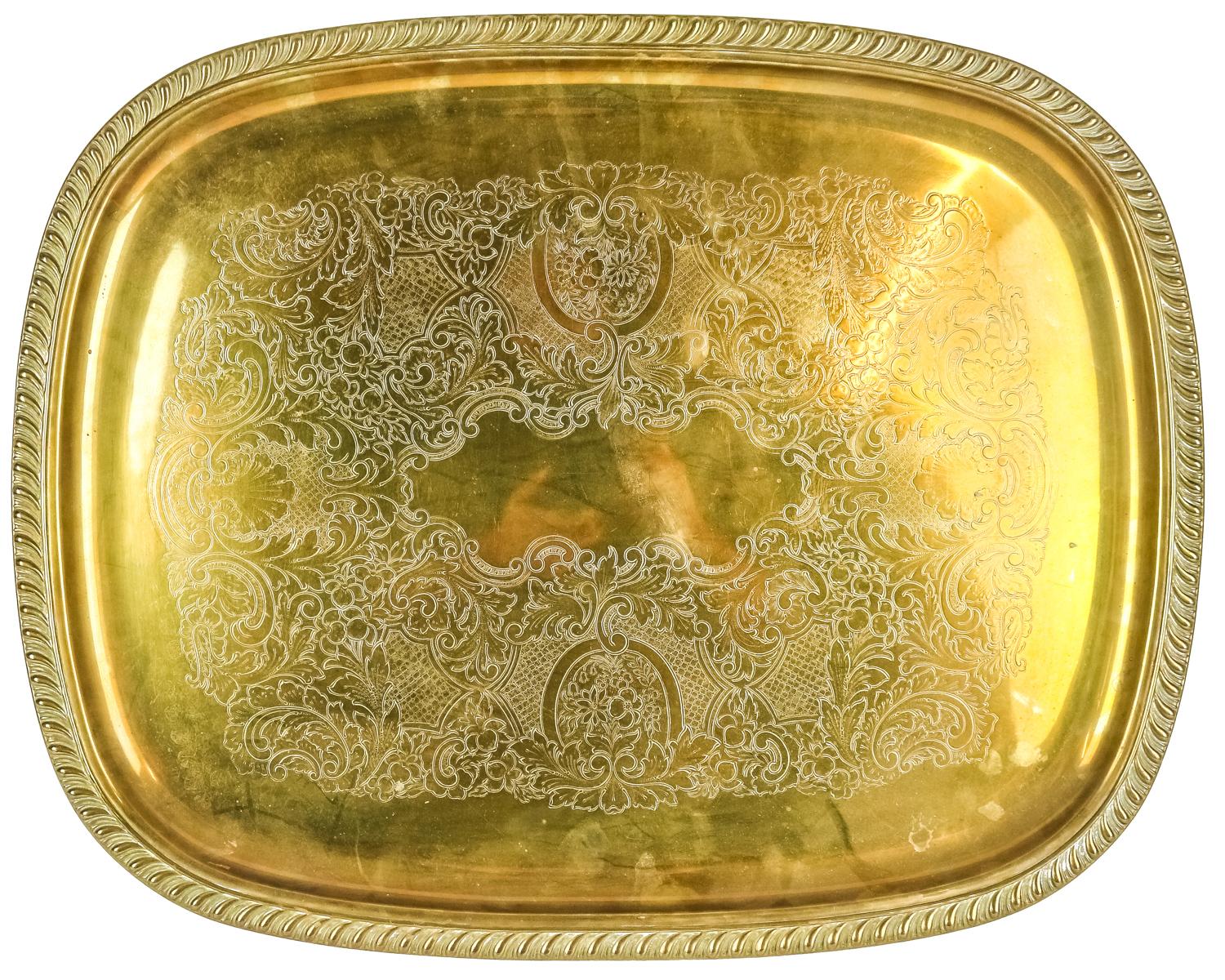BANDEJA EN METAL DORADO