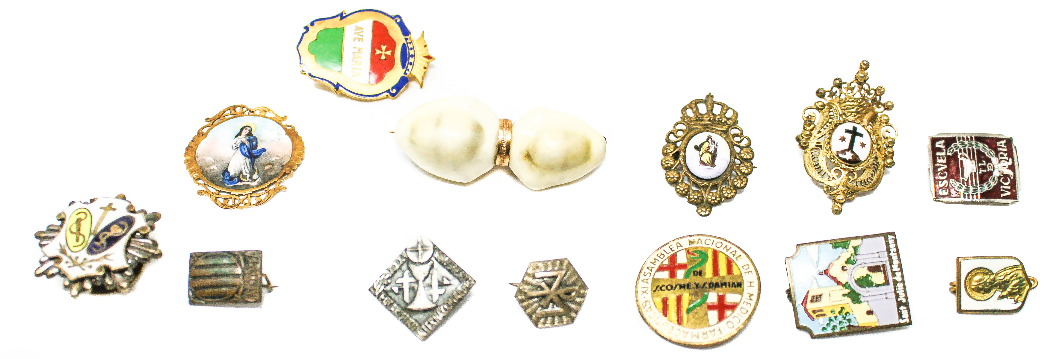 LOTE DE INSIGNIAS Y MEDALLAS