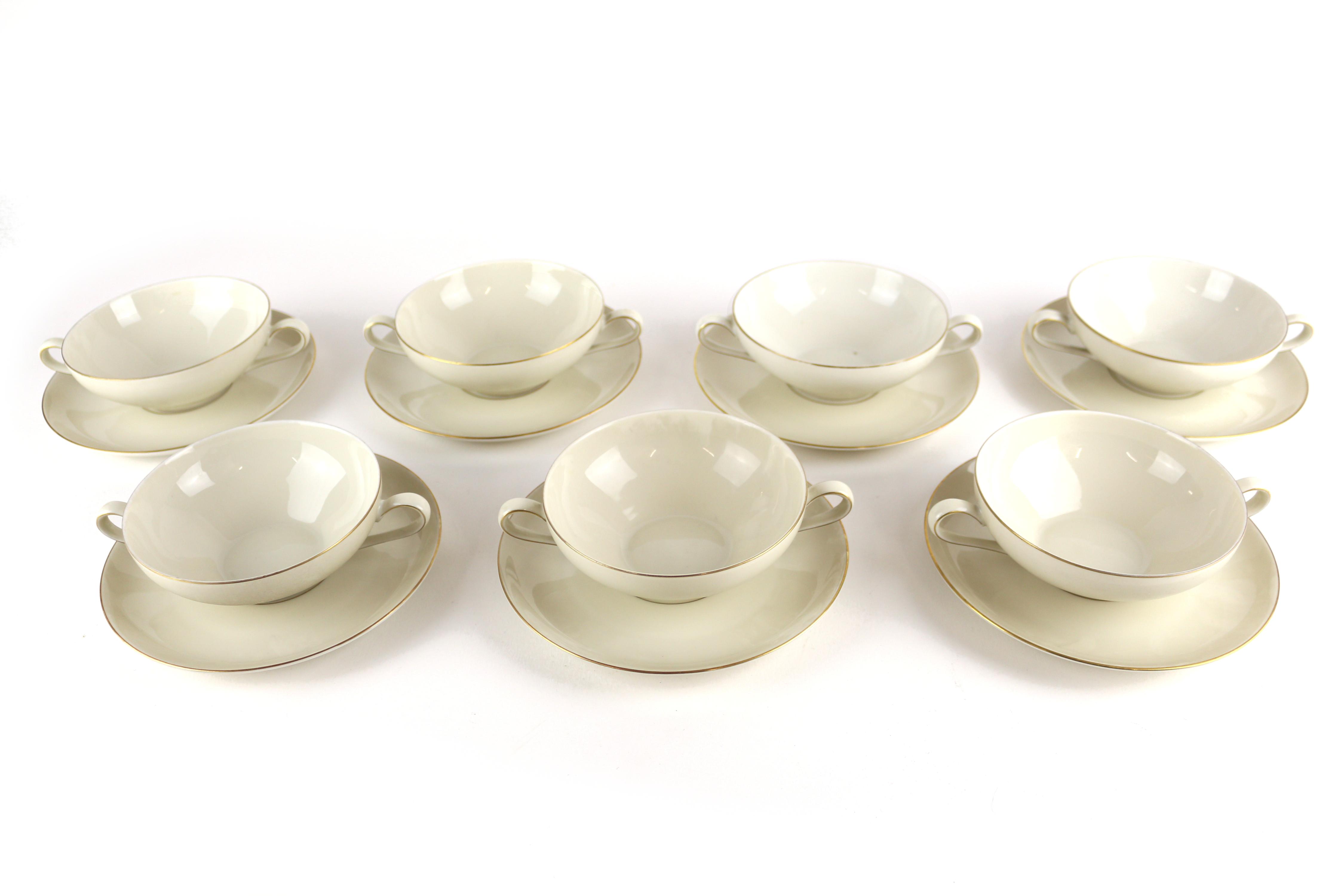 SERVICIO DE 18 TAZAS CON PLATO DE CONSOMÉ
