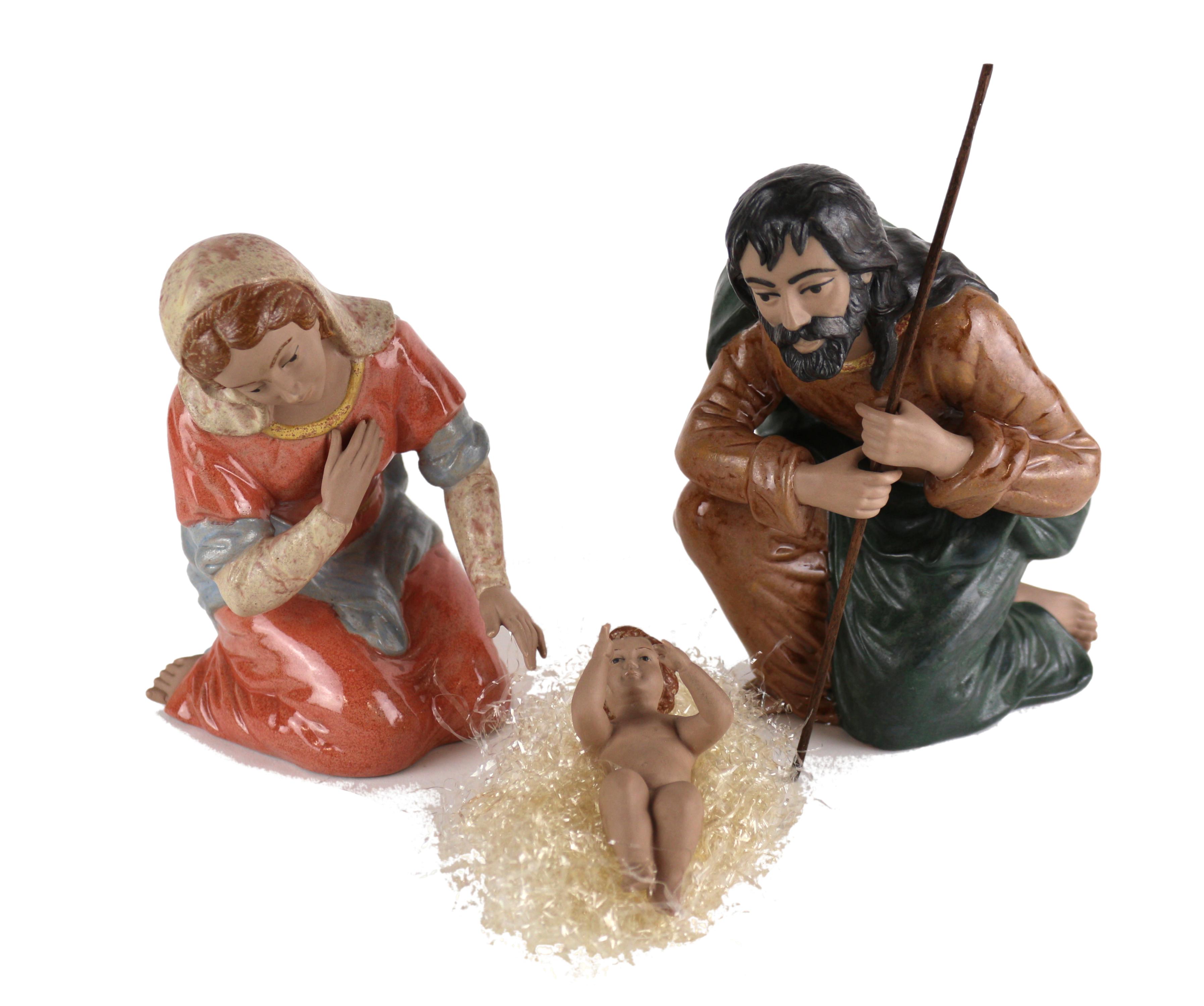 TRES FIGURAS EN PORCELANA ESMALTAD "NACIMIENTO"