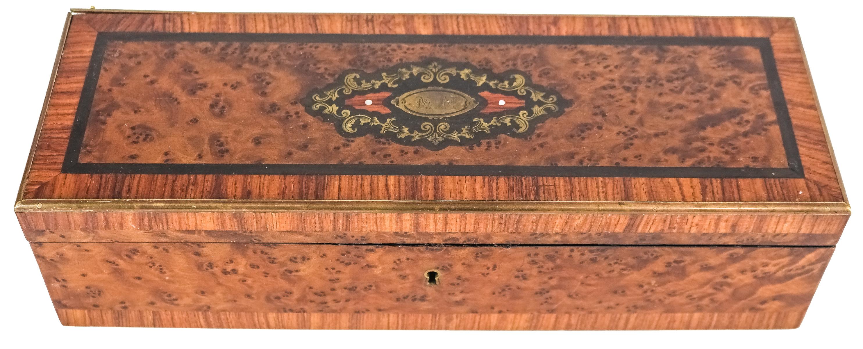 CAJA FRANCESA DE FINALES DEL S.XIX