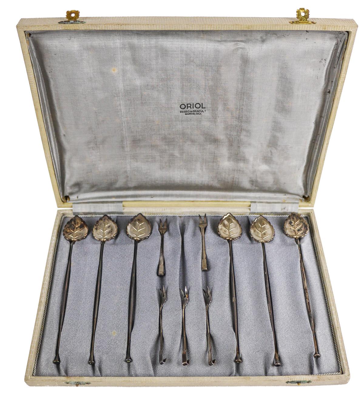 CONJUNTO DE APERITIVO EN PLATA DE LA SEGUNDA MITAD DEL S.XX