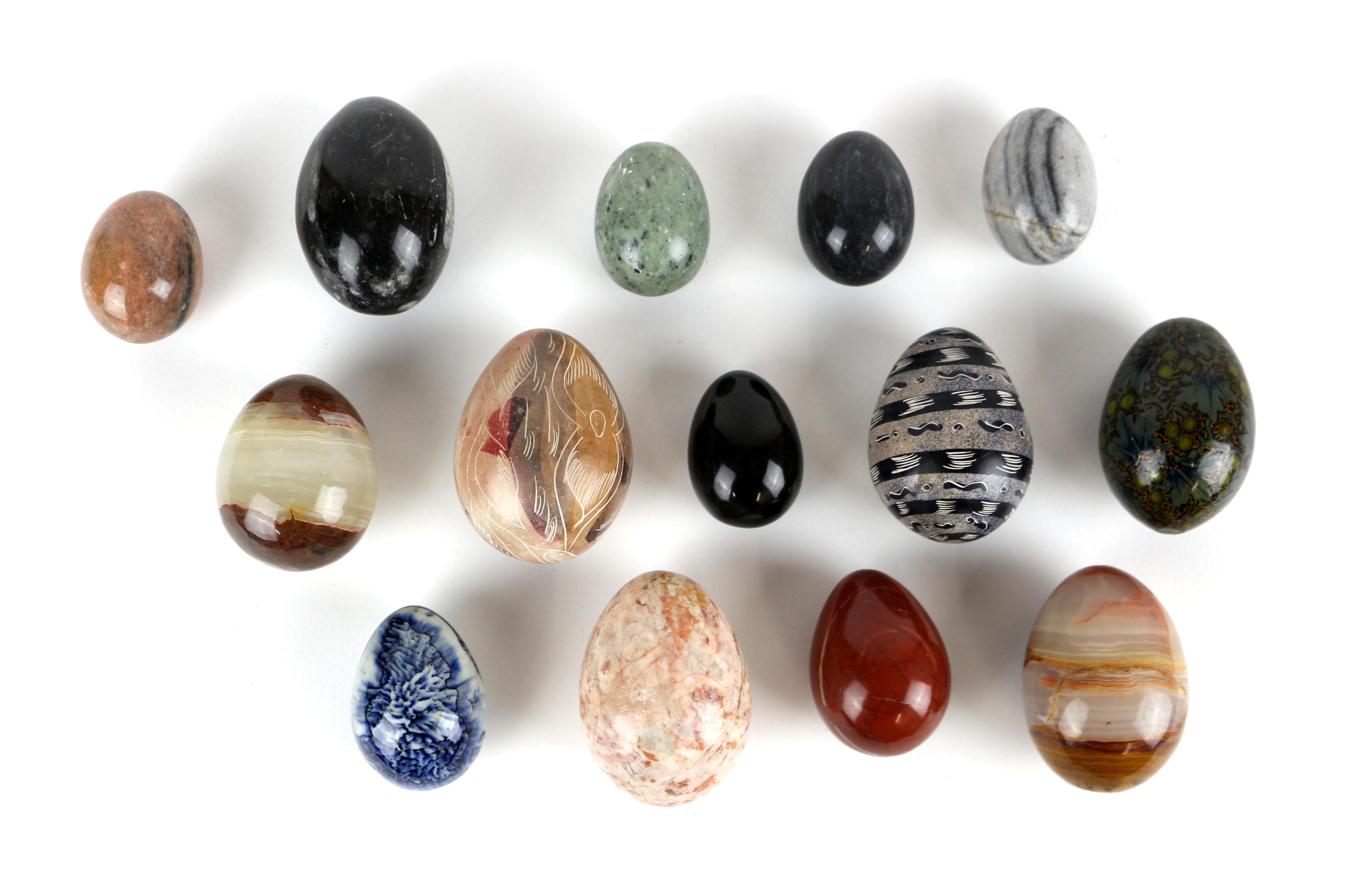 COLECCIÓN DE HUEVOS DEL ÚLTIMO CUARTO DEL S.XX