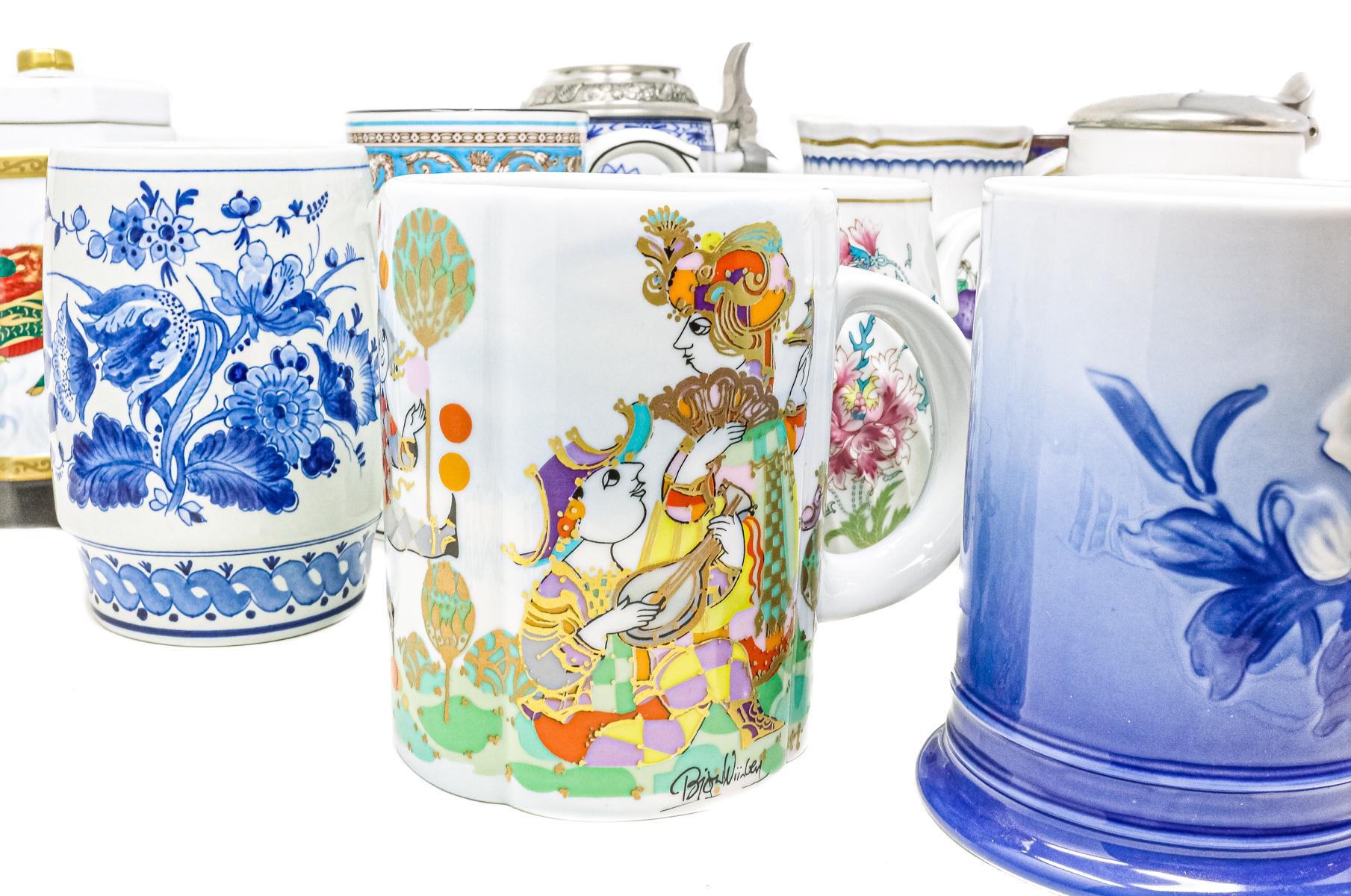 CONJUNTO DE 11 JARRAS DE COLECCIÓN "KIRIN BEER MUG"