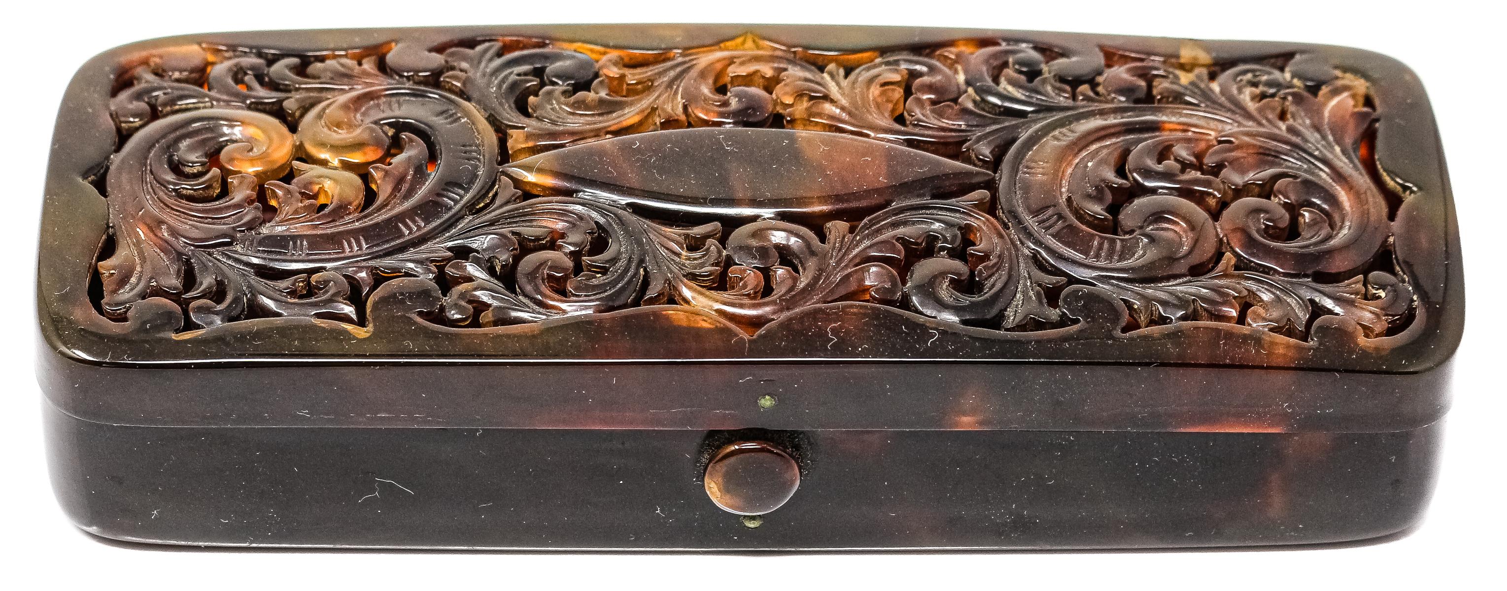 CAJA EN SIMIL CAREY DE MEDIADOS DE SIGLO XX
