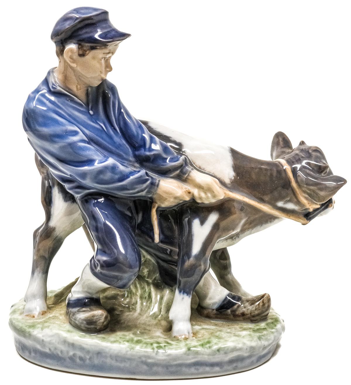 FIGURA EN PORCELANA "ROYAL COPENHAGEN"