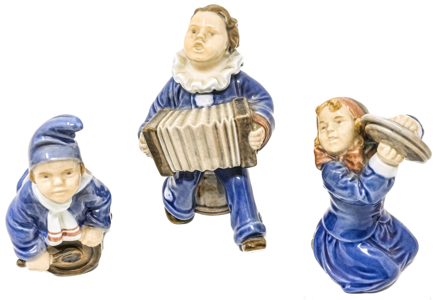 TRES FIGURITAS EN PORCELANA "ROYAL COPENHAGEN" 