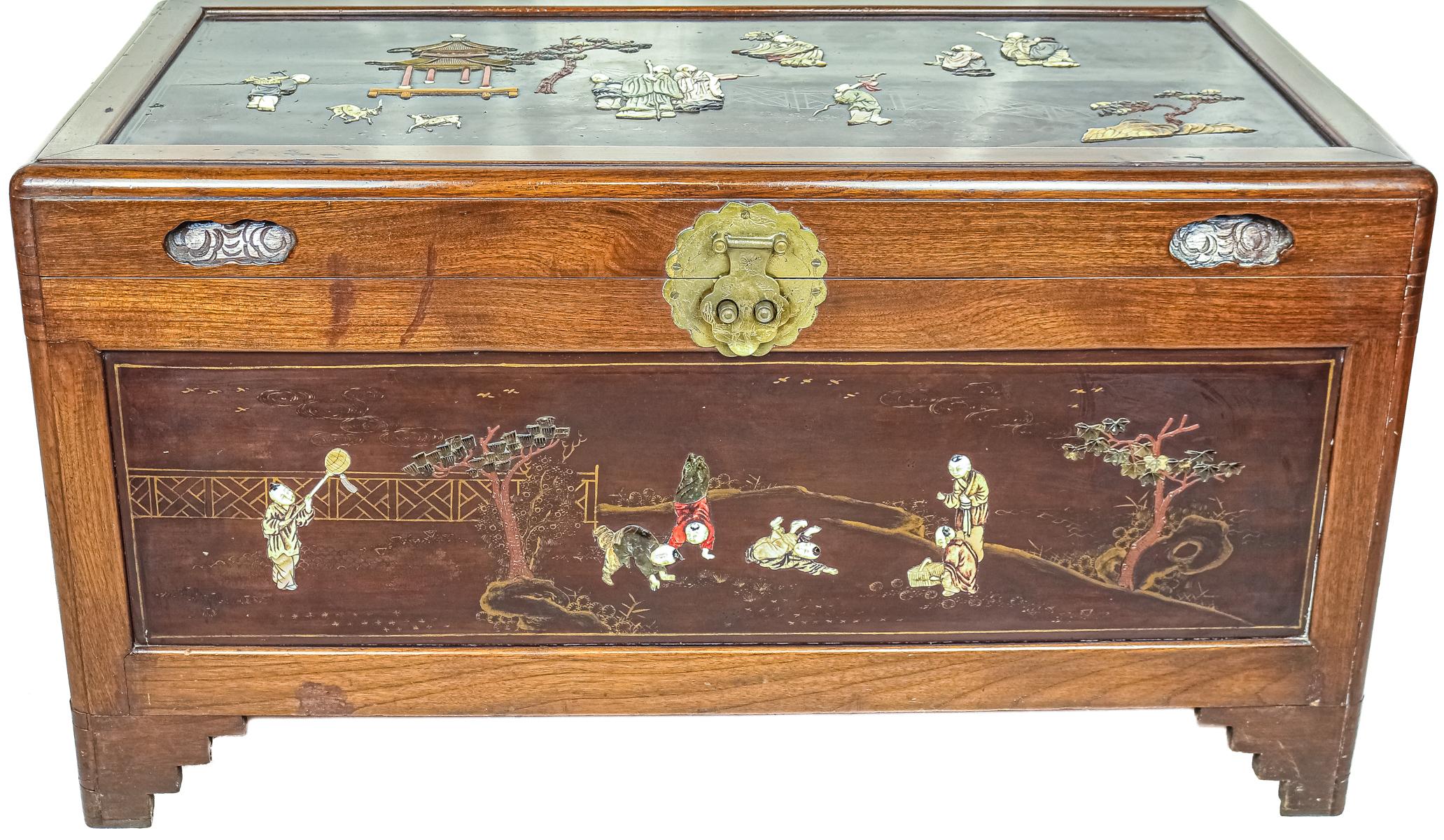 BAÚL ORIENTAL DEL ÚLTIMO TERCIO DE SIGLO XX