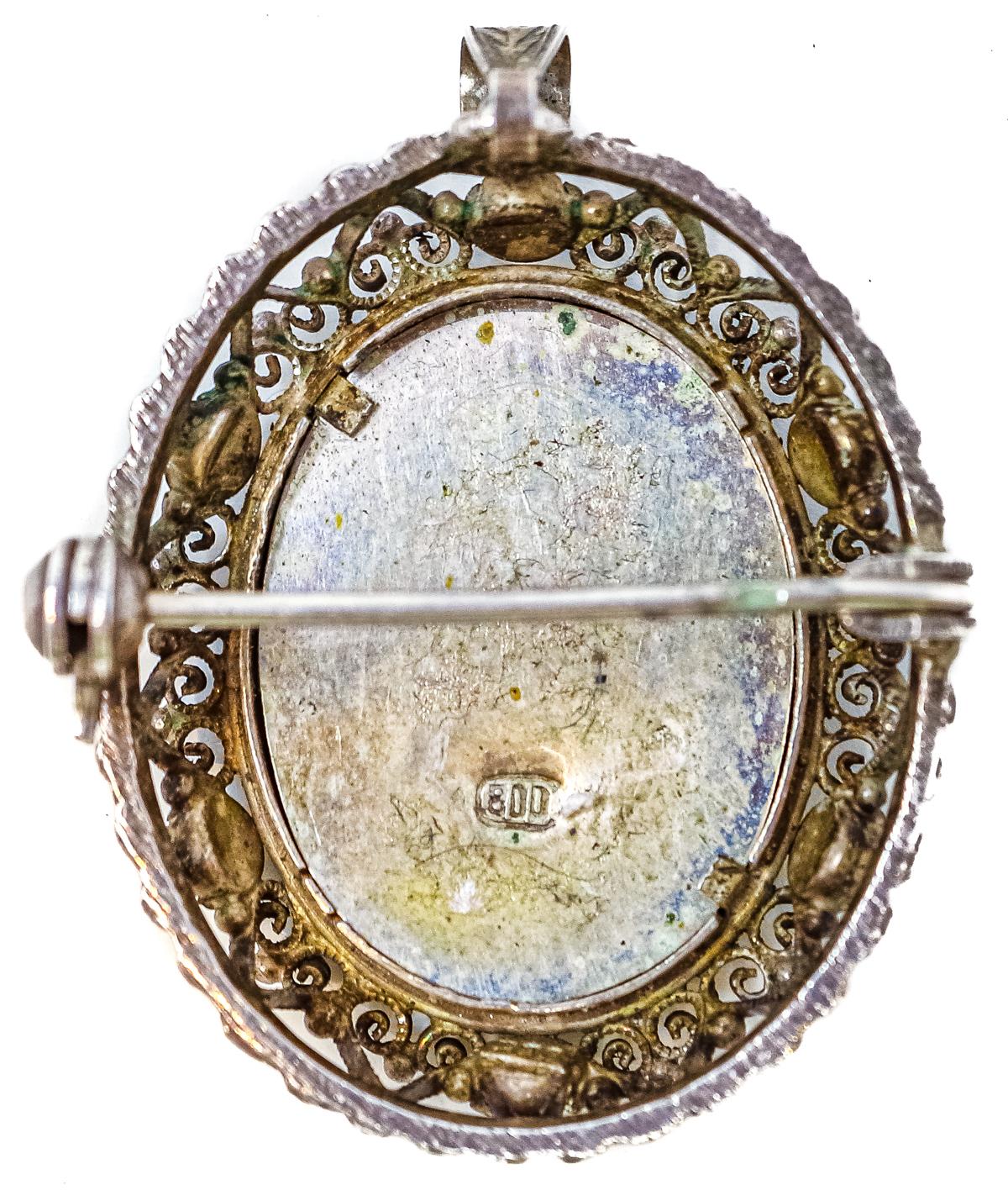 BROCHE COLGANTE CON MINIATURA