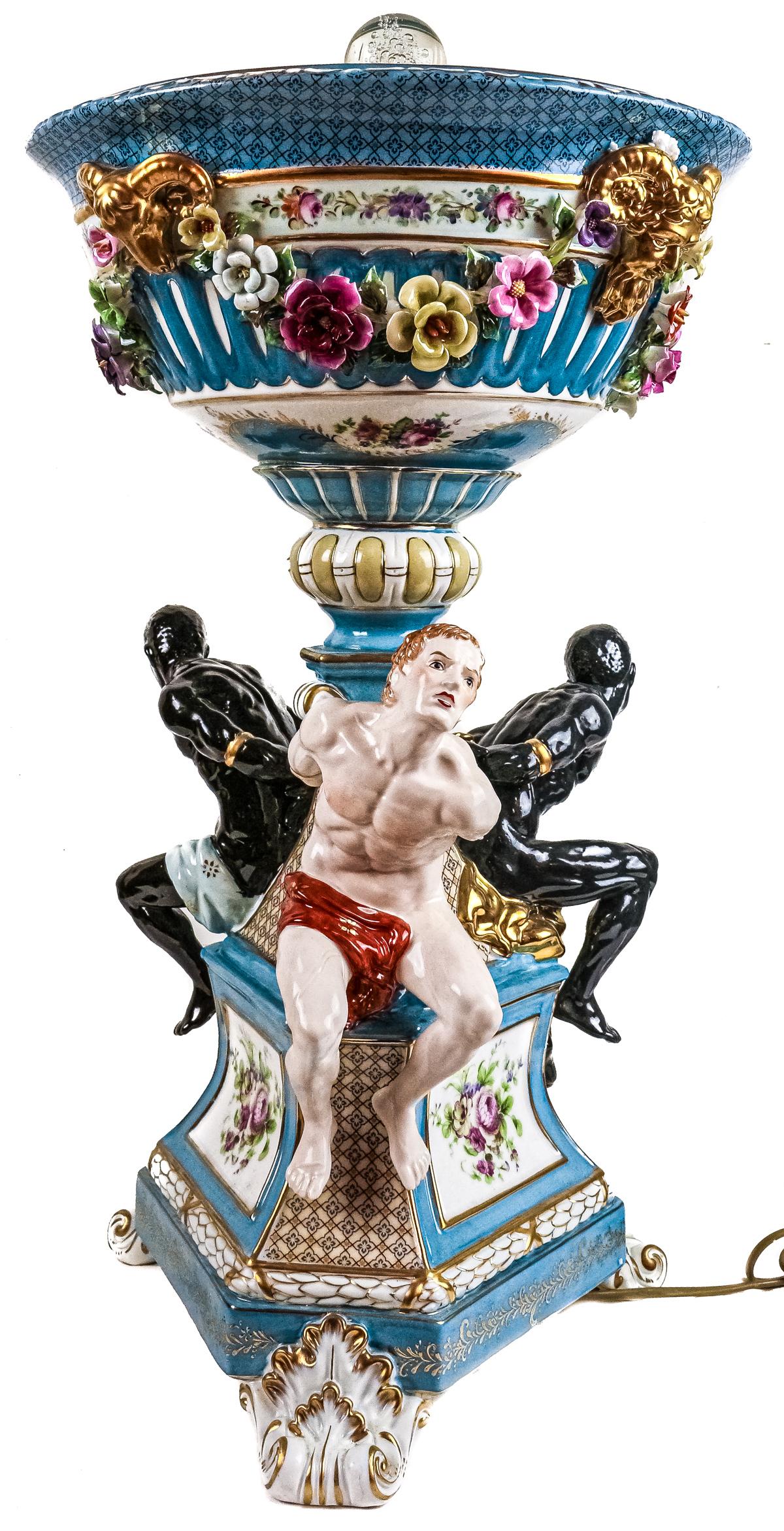 GRAN FUENTE DE SOBREMESA EN PORCELANA CENTROEUROPEA