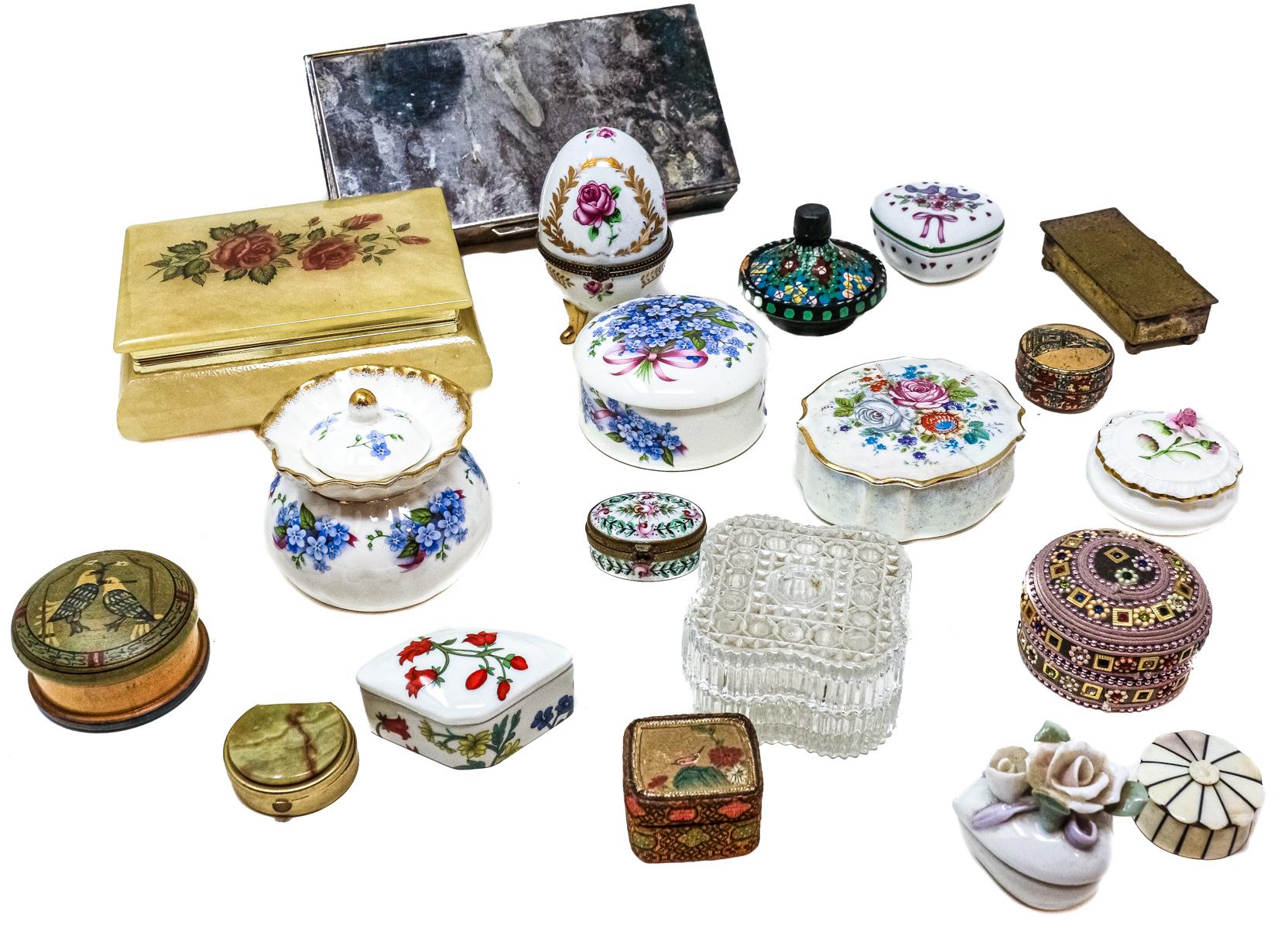 COLECCIÓN DE CAJITAS DE LA SEGUNDA MITAD DEL S.XX