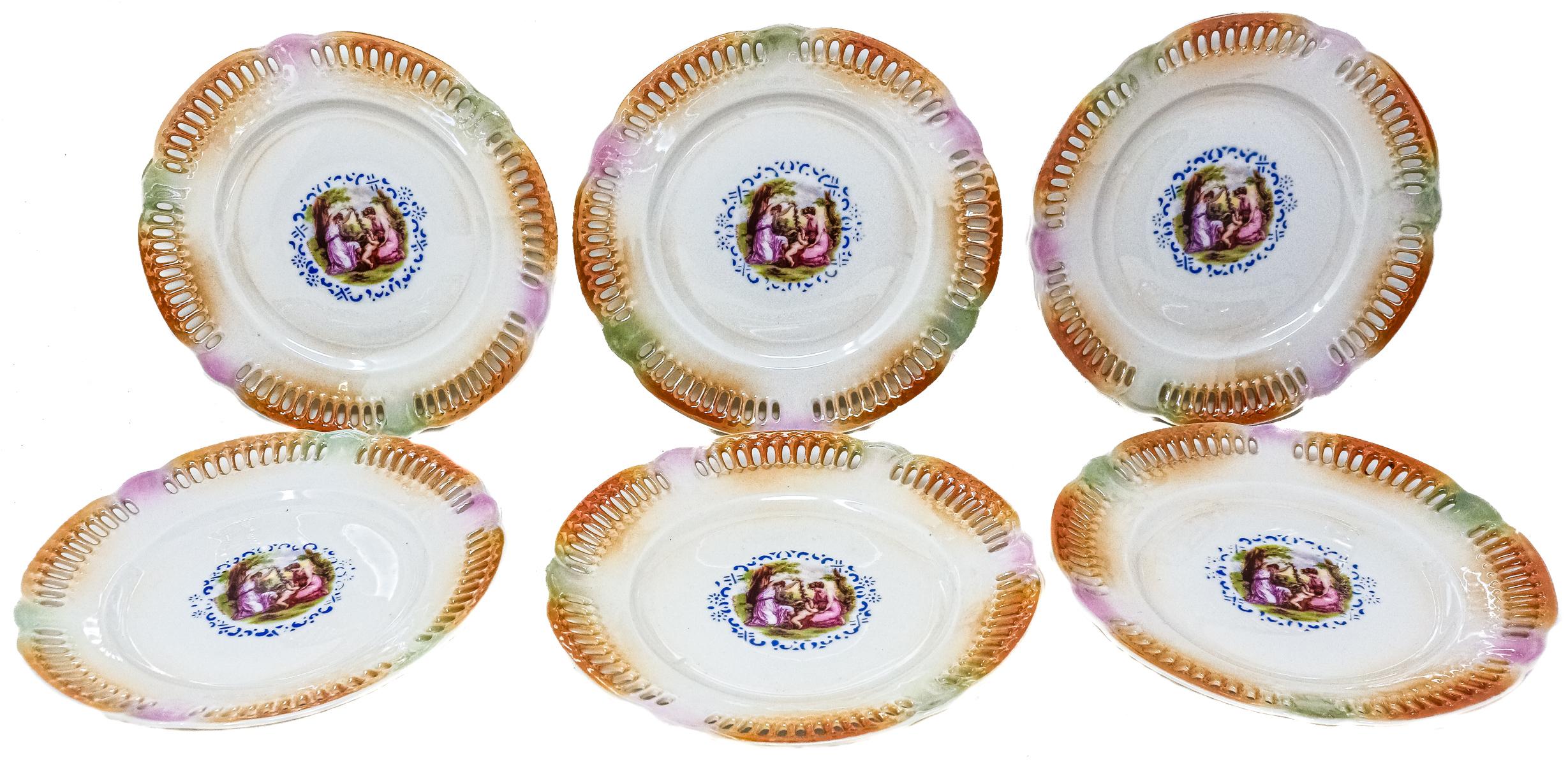 CONJUNTO DE SEIS PLATITOS EN PORCELANA DEL PRIMER TERCIO S.X