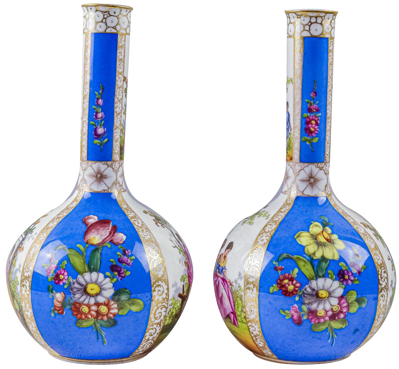 PAREJA DE JARRONES EN PORCELANA DE FINALES DEL S.XIX