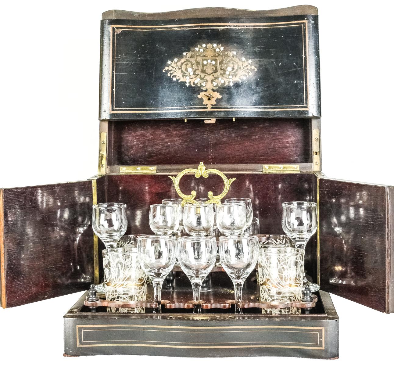 CAJA LICORERA FRANCESA DE FINALES DEL S.XIX