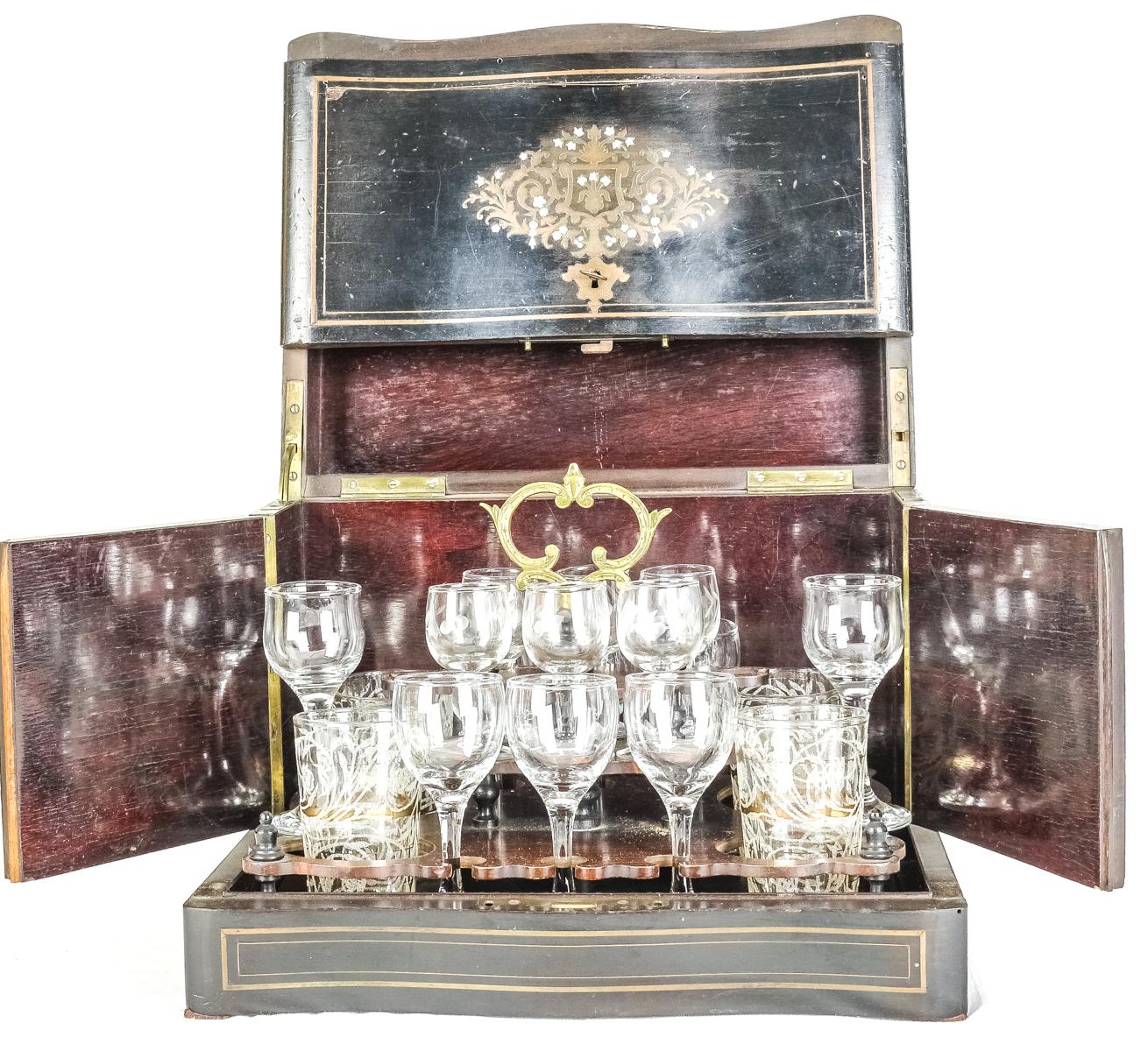 CAJA LICORERA FRANCESA DE FINALES DEL S.XIX
