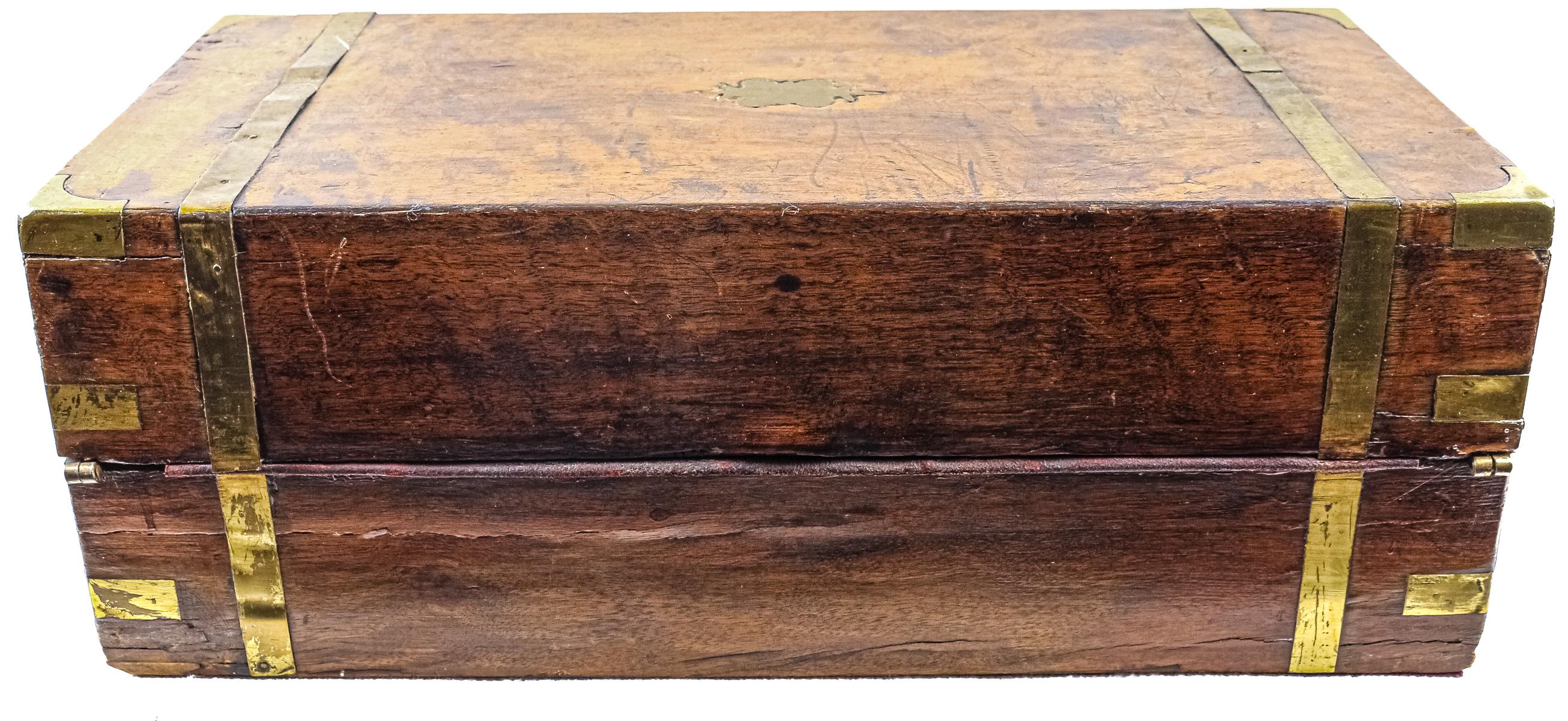 CAJA ESCRITORIO DE BARCO DE FINALES DEL S.XIX