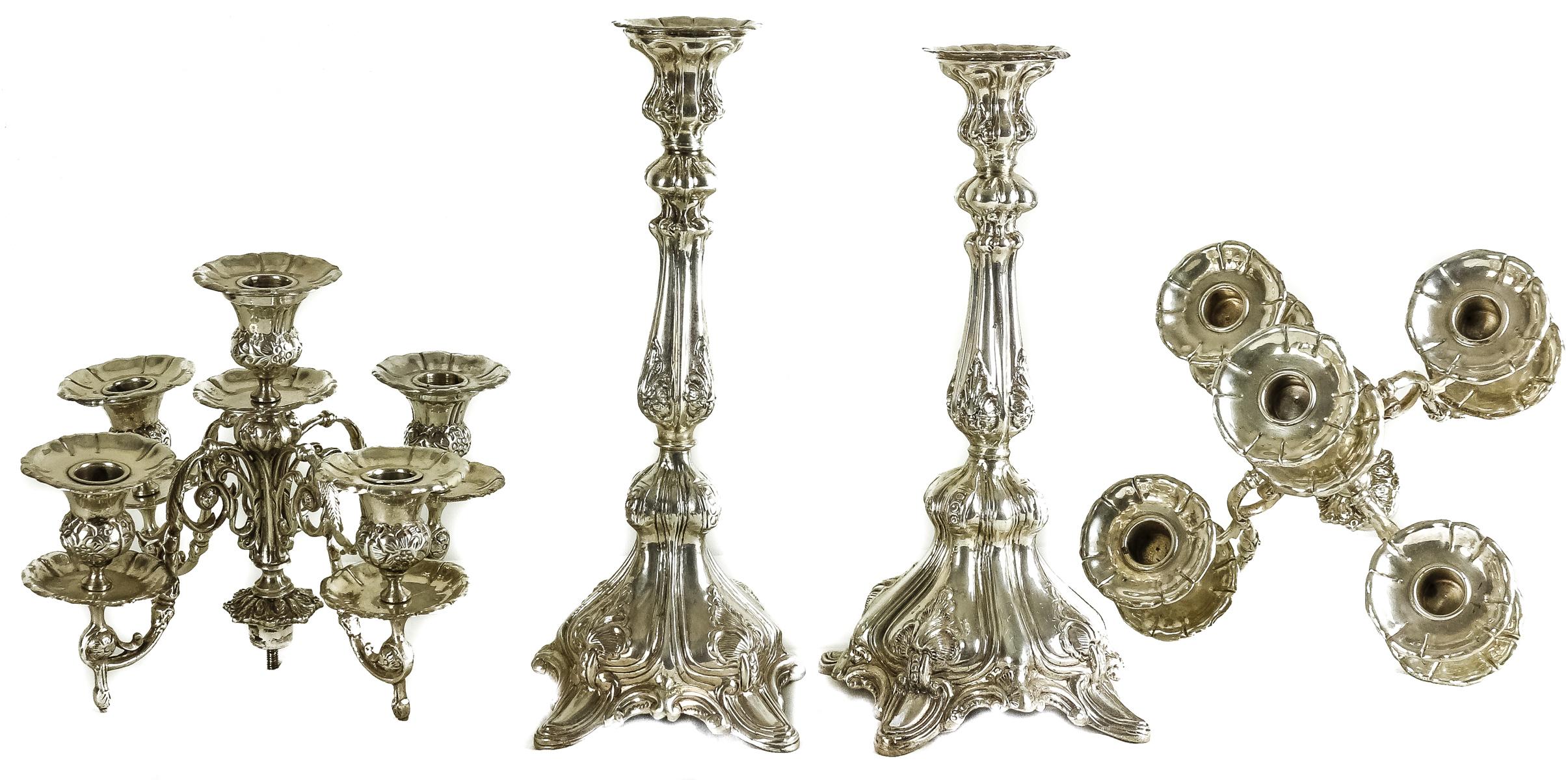PAREJA DE CANDELABROS EN PLATA DE LA SEGUNDA MITAD DEL S.XX
