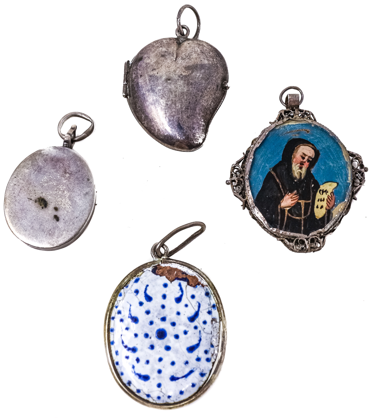 TRES MEDALLAS Y RELICARIO DEL S.XVIII