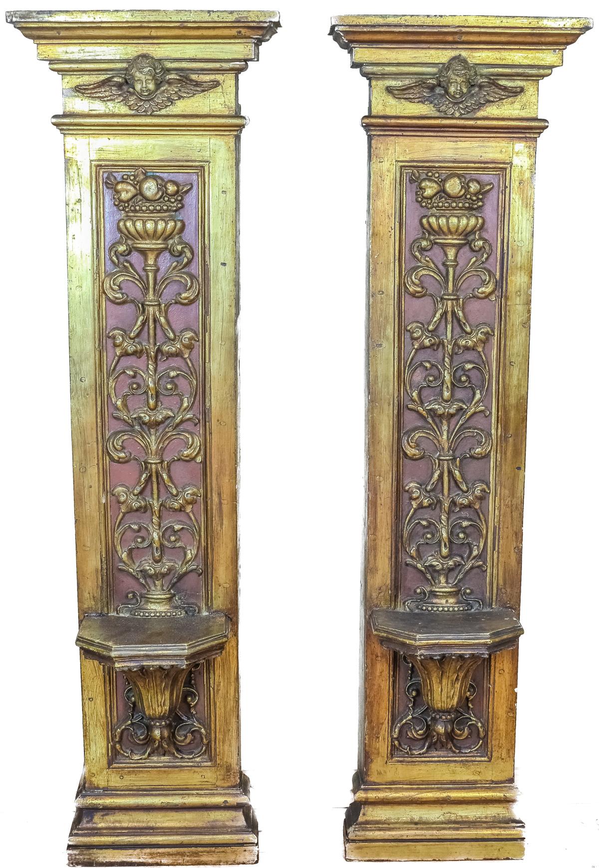 DOS COLUMNAS DECORATIVAS DE TALLA SOBREDORADA