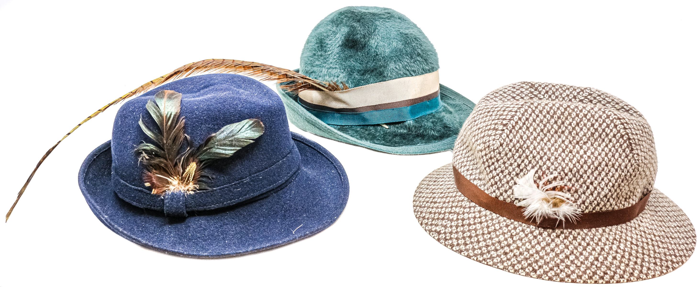 TRES SOMBREROS DE MEDIADOS DEL S.XX