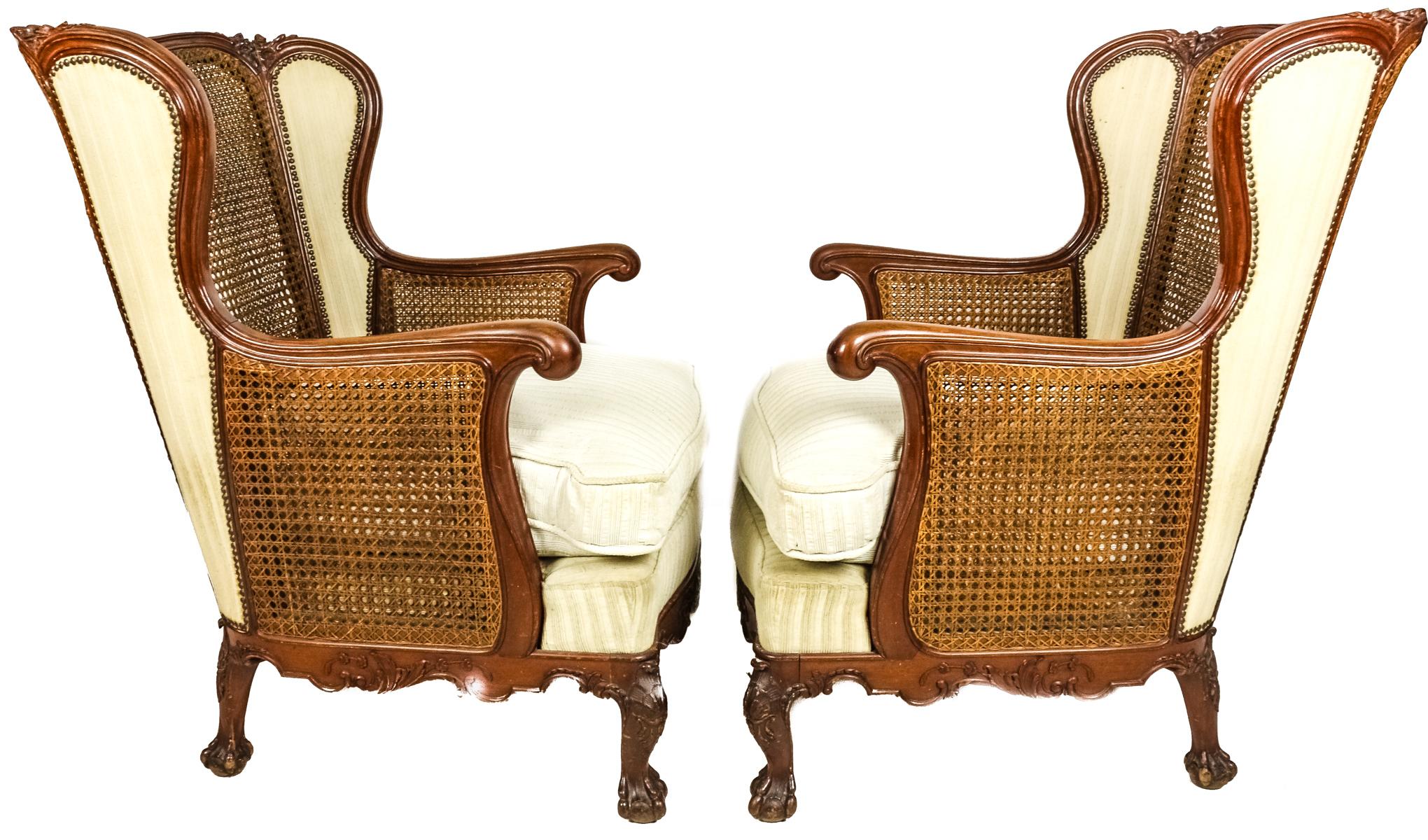 PAREJA DE SILLONES DE MEDIADOS DEL S.XX