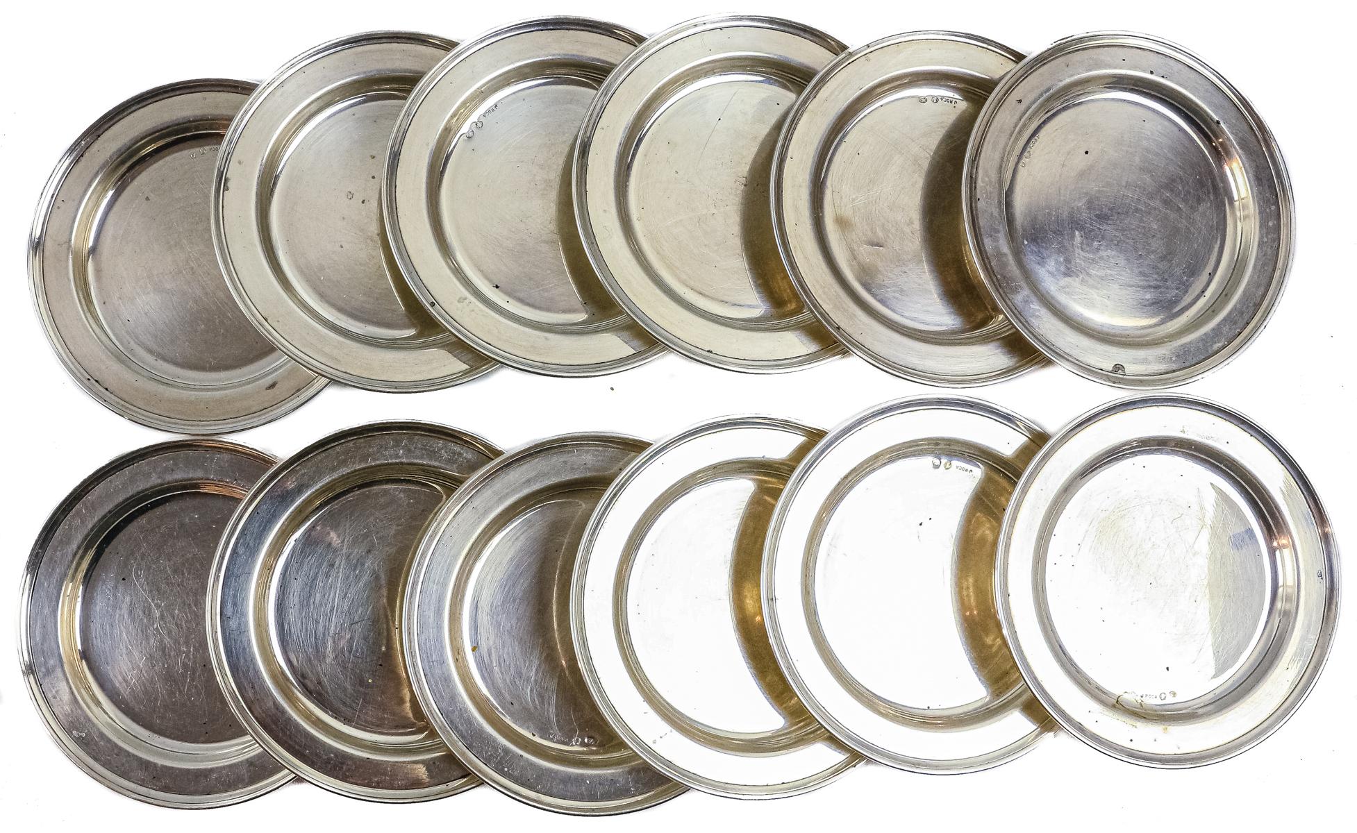 CONJUNTO DE 12 PLATITOS DE PAN EN PLATA DE MEDIADOS DEL S.XX