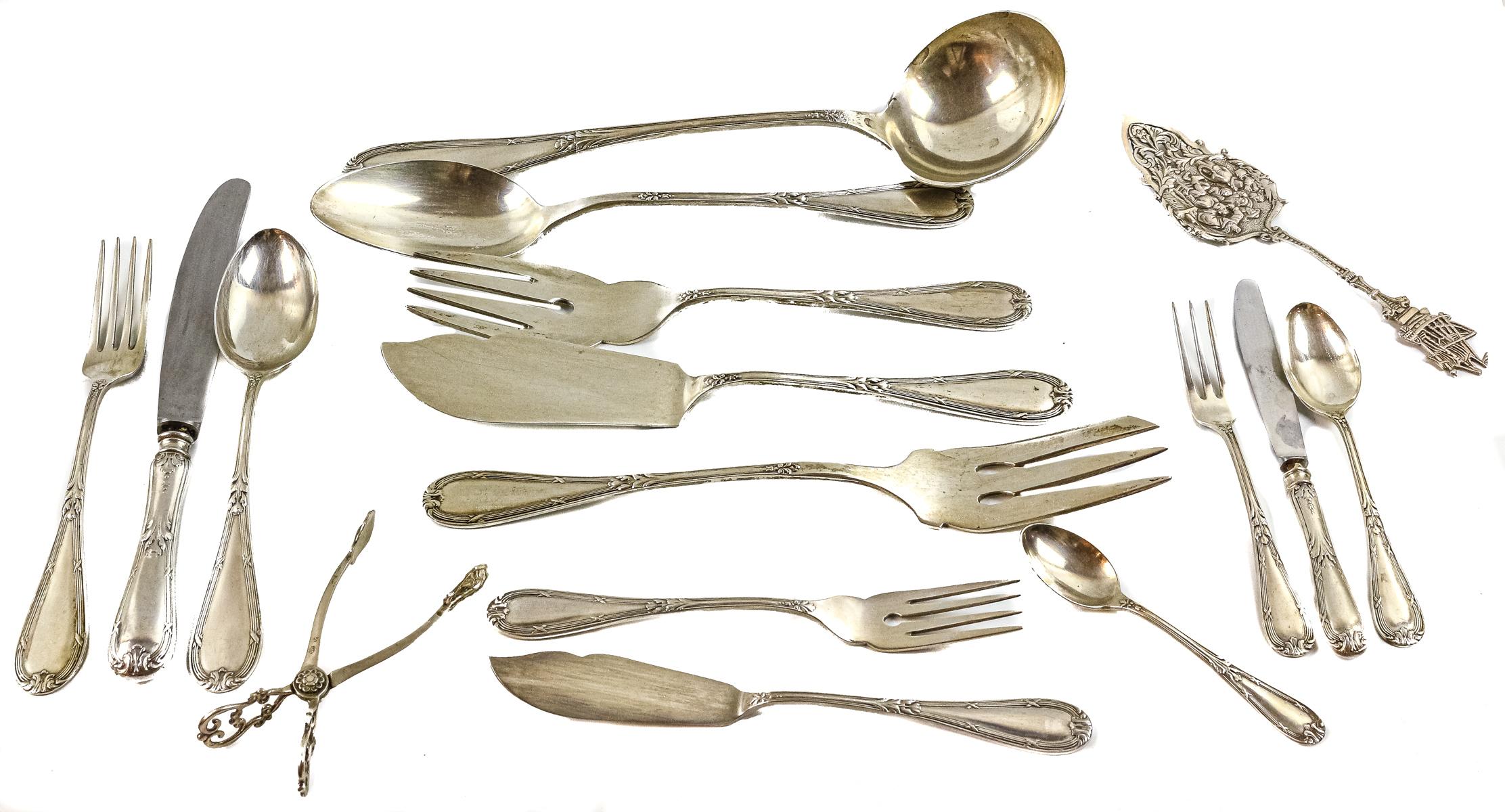 CUBERTERIA EN PLATA PARA 12 SERVICIOS DE LOS AÑOS 60