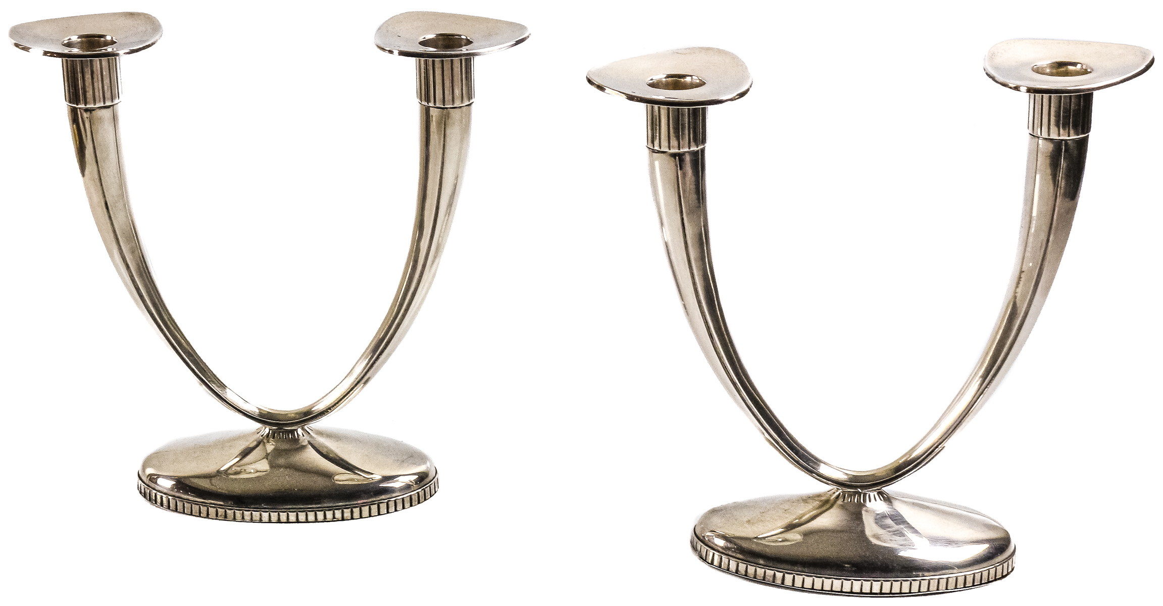 PAREJA DE CANDELABROS EN PLATA DEL ÚLTIMO CUARTO S.XX