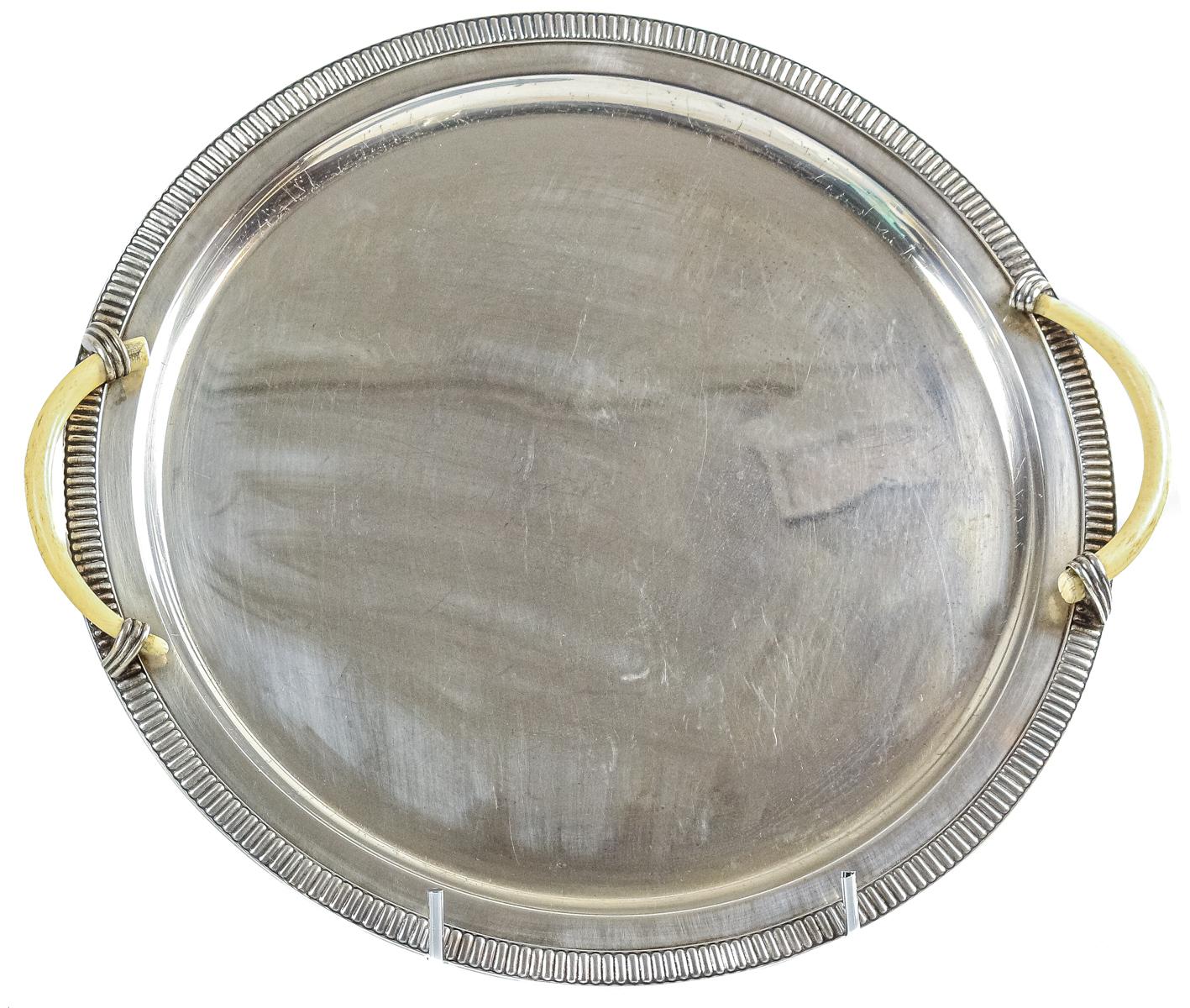 BANDEJA CIRCULAR EN PLATA DEL ÚLTIMO TERCIO DEL S.XX