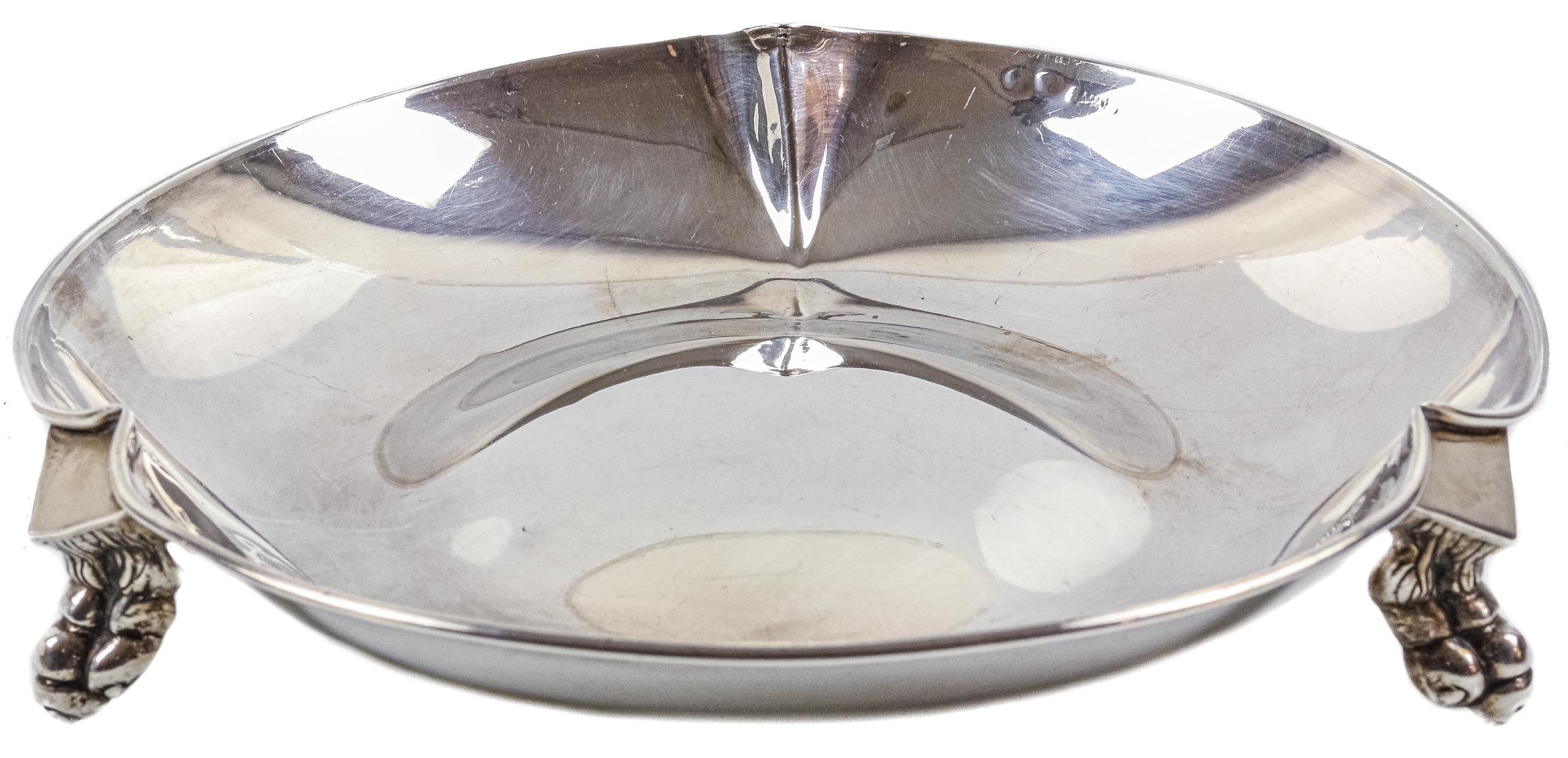 PEQUEÑO CENTRO DE MESA EN PLATA DE MEDIADOS DEL S.XX