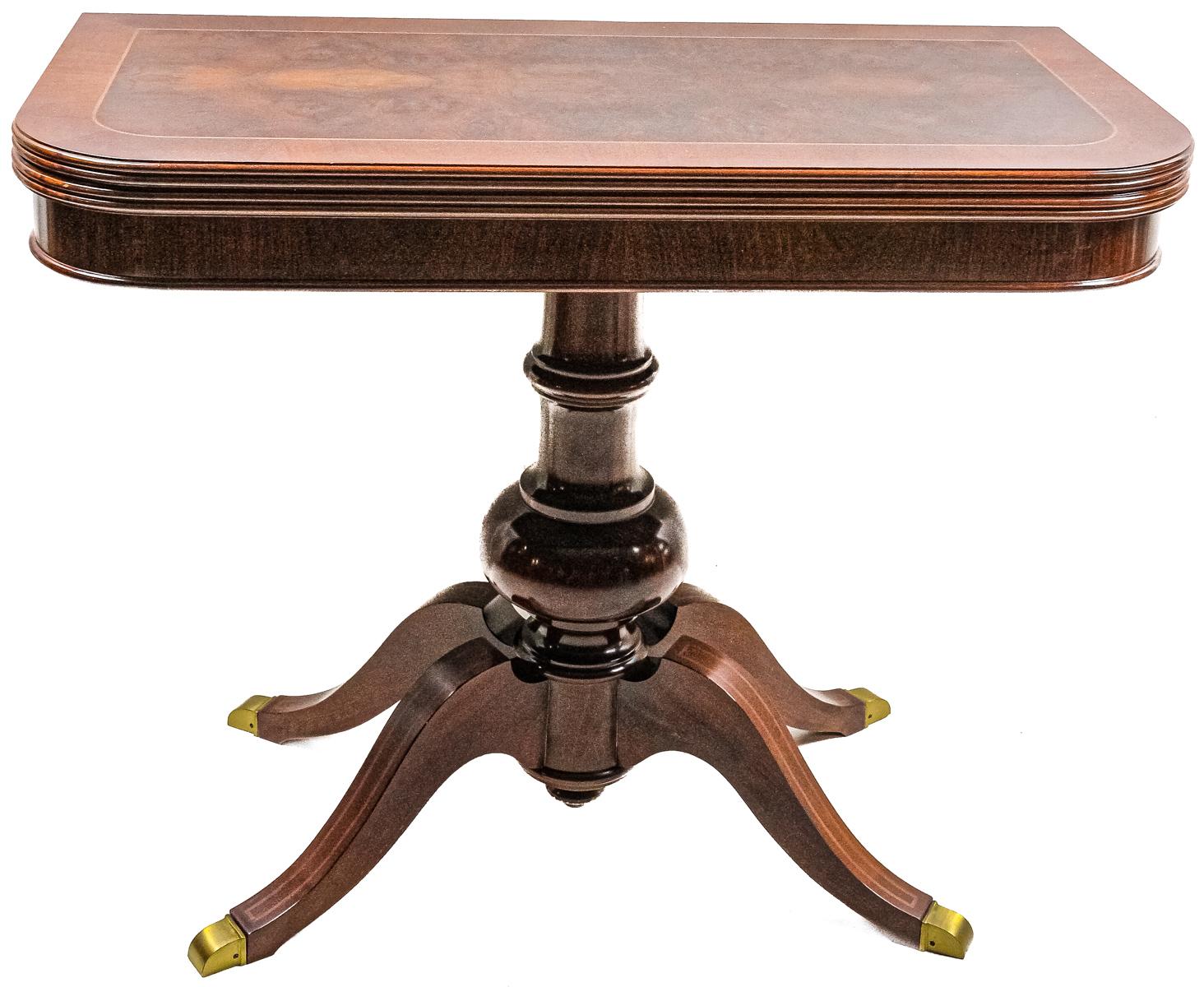 MESA DE JUEGO DE ESTILO INGLÉS SEGUNDA MITAD S.XX