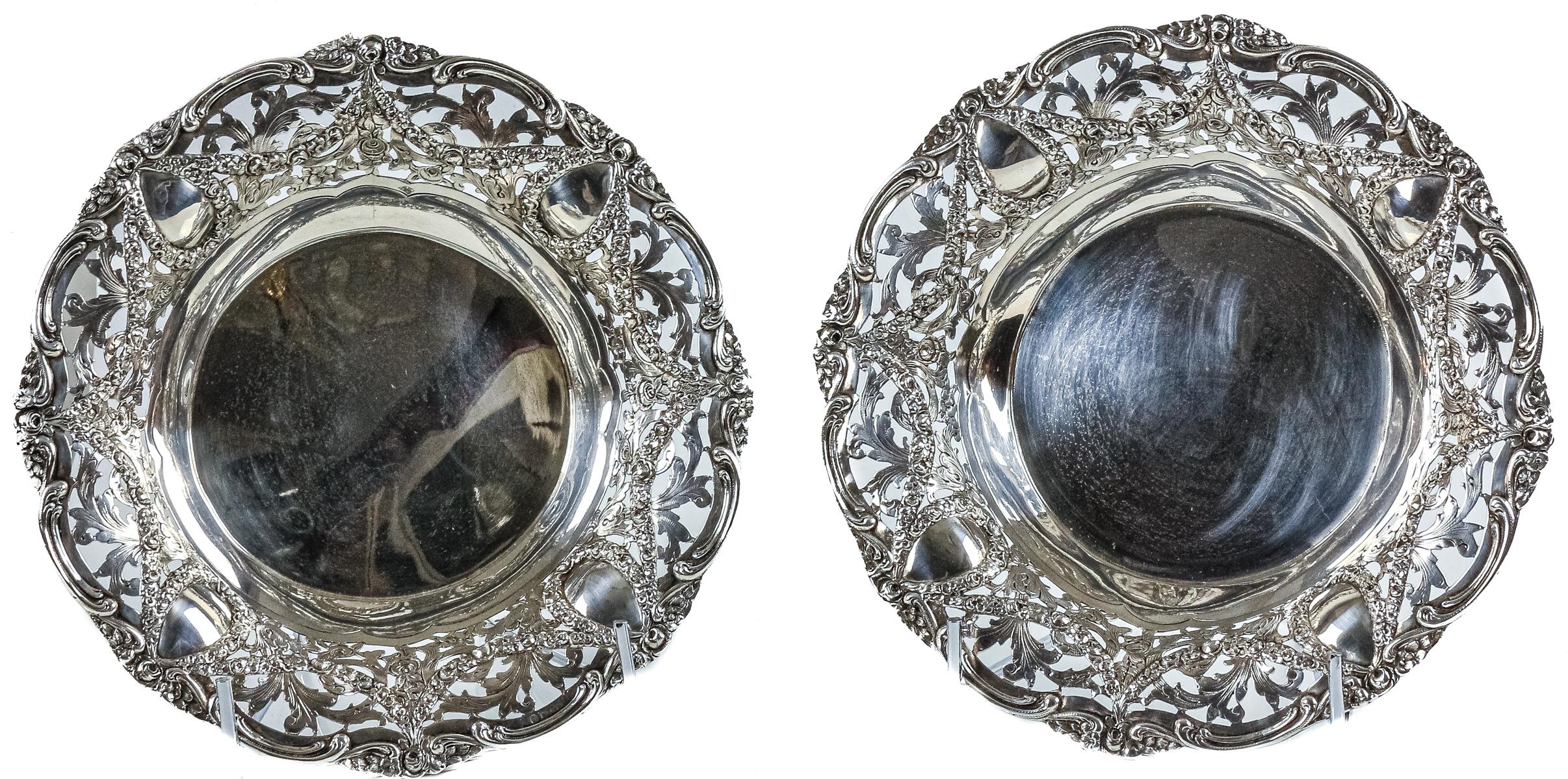 PAREJA DE CENTROS DE MESA EN PLATA DE MEDIADOS DEL S.XX