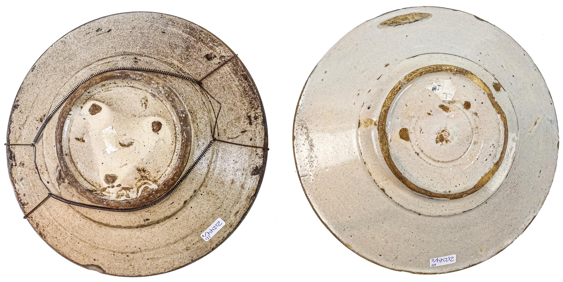 DOS PLATOS EN CERÁMICA CATALANA DE FINALES DLE S.XVIII