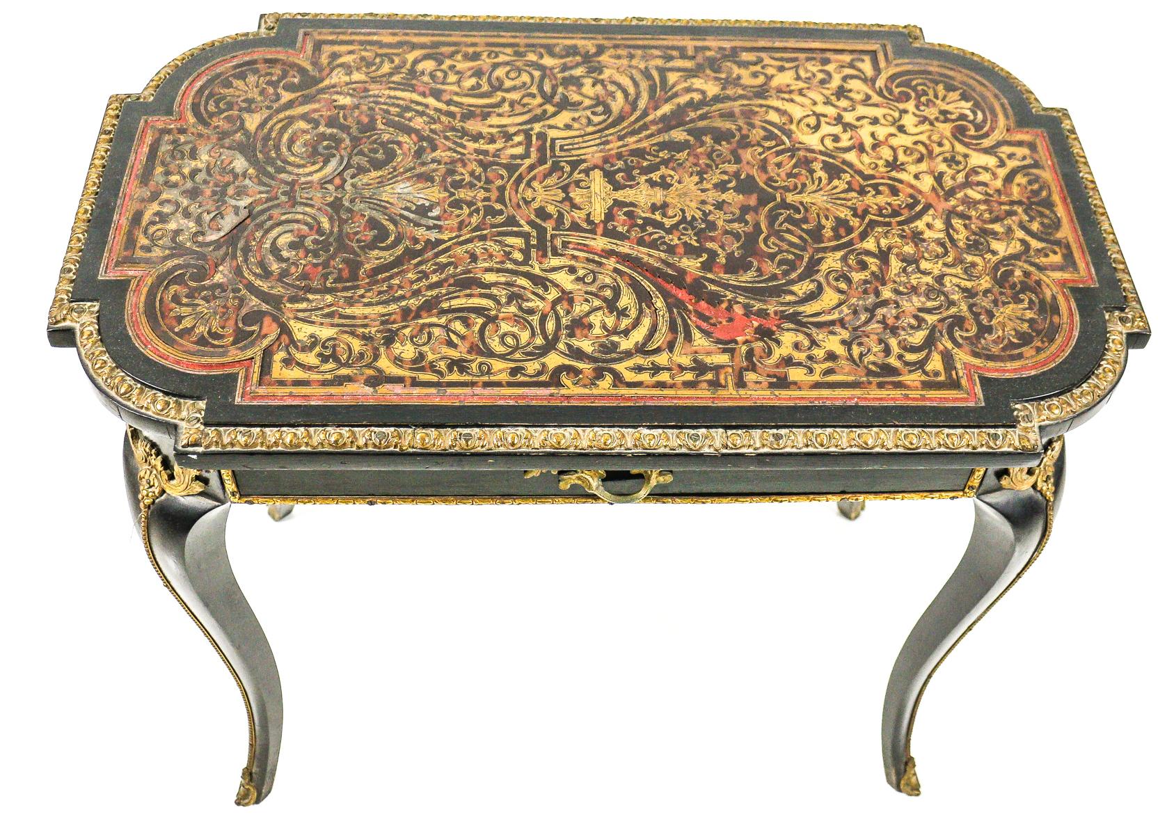 MESA FRANCESA DE ESTILO BOULLE
