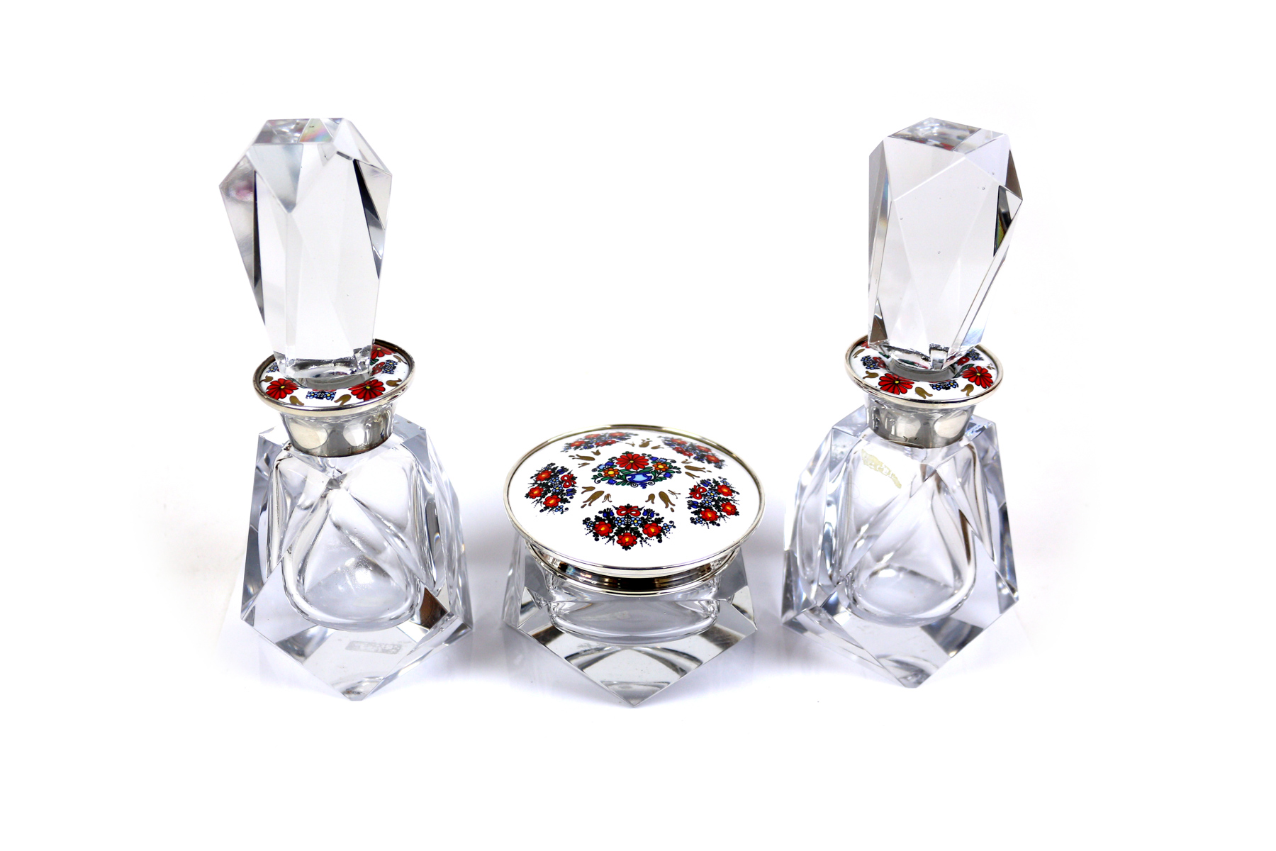JUEGO DE TOCADOR DE CRISTAL Y ESMALTE