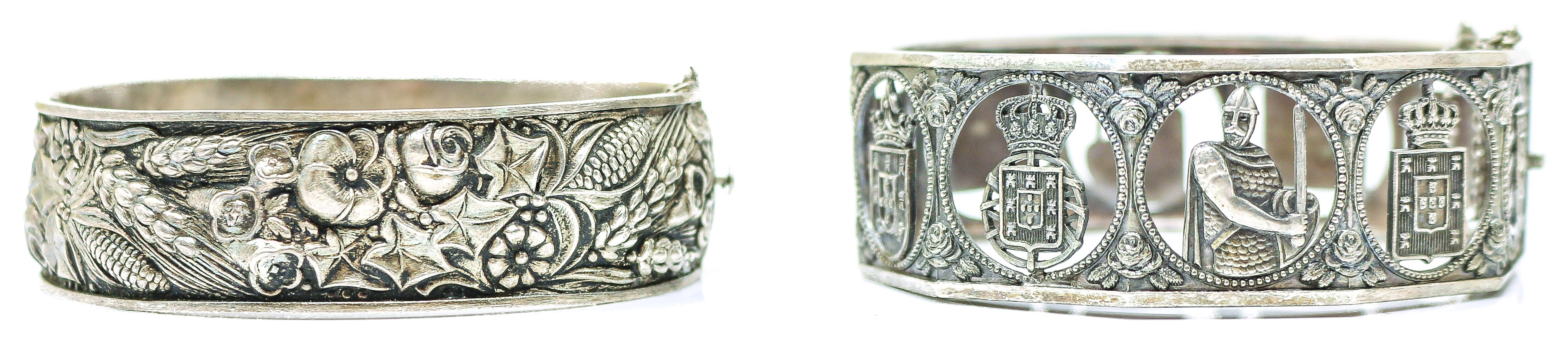 DOS PULSERAS DE PLATA DE PPS. DEL S.XX