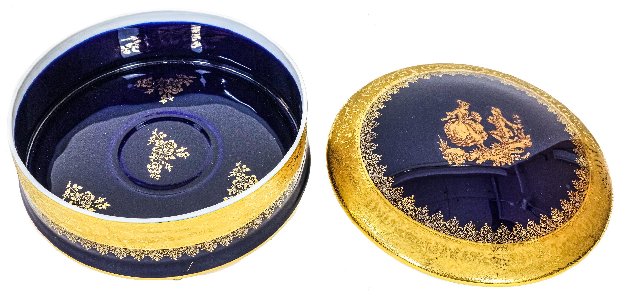 GRAN CAJA EN PORCELANA DE LIMOGES SEGUNDA MITAD DEL S.XX