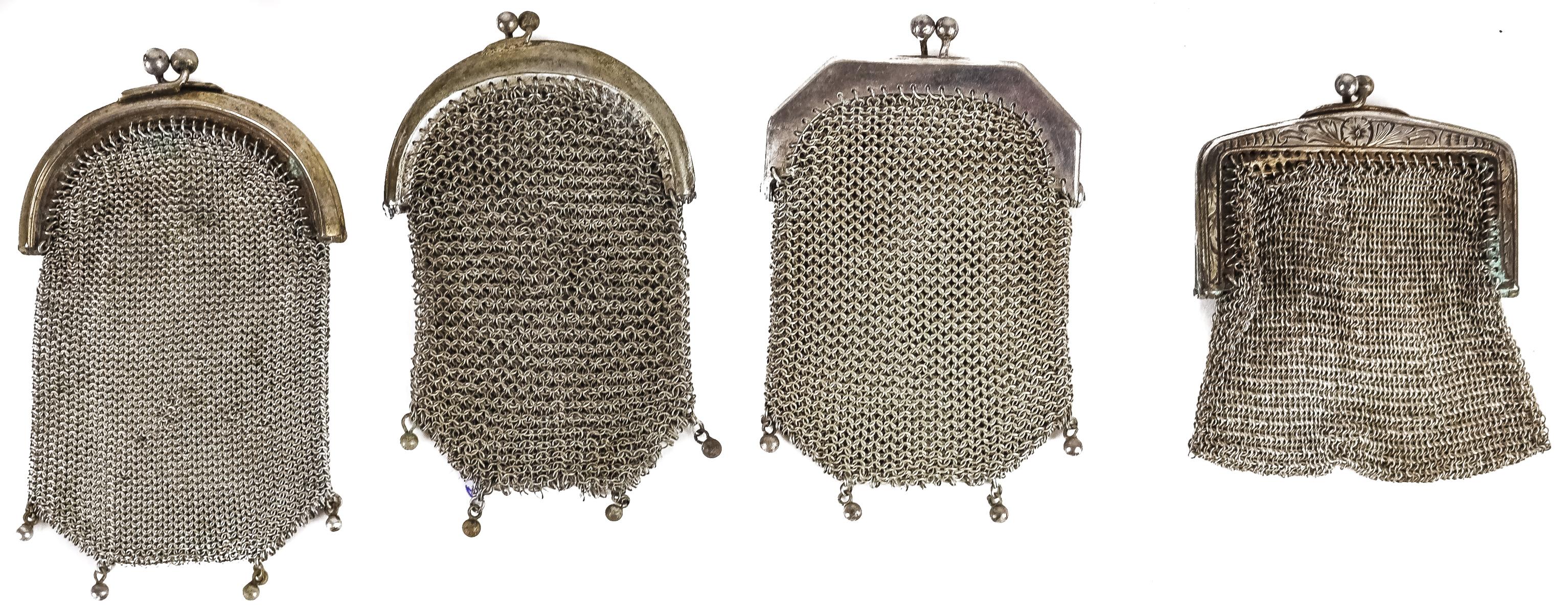 CUATRO BOLSOS DE MALLA DEL PRIMER CUARTO DE S. XX