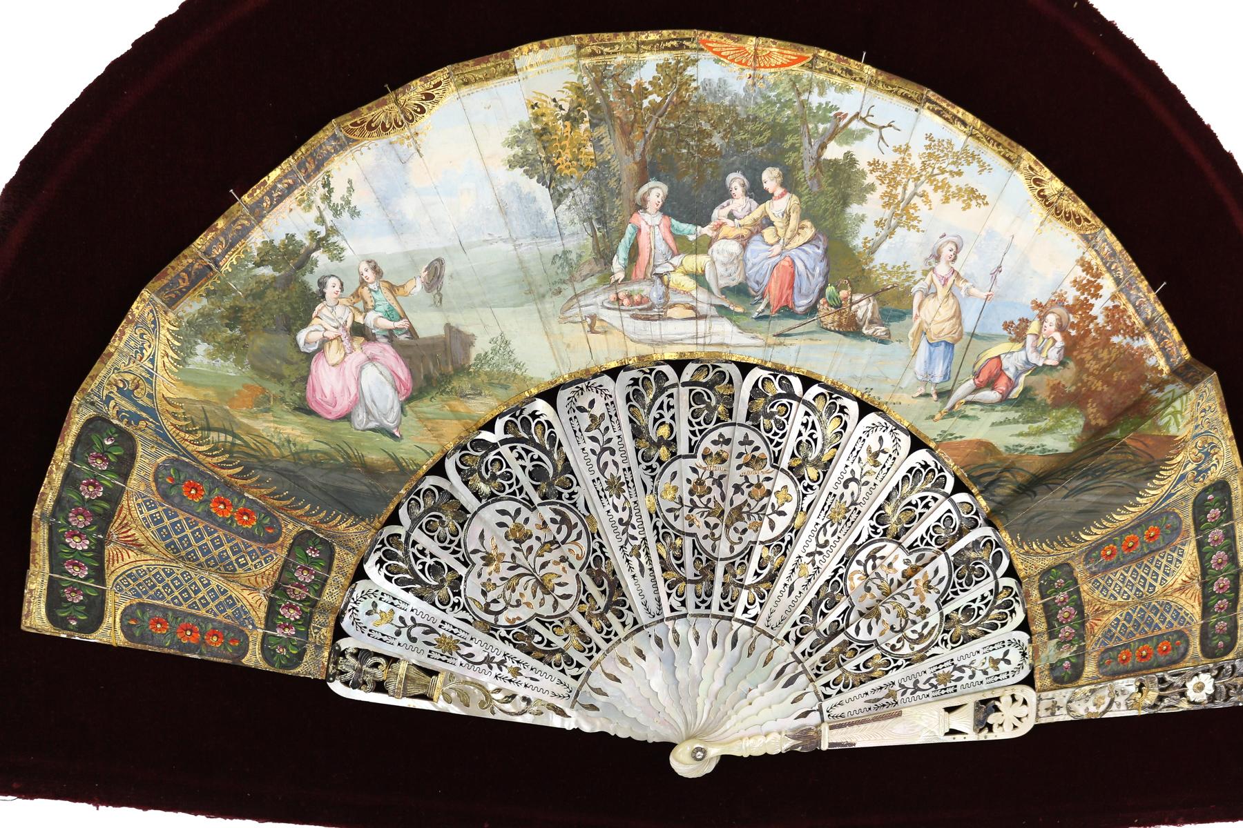 ABANICO ISABELINO CON ABANIQUERA DEL SEGUNDO TERCIO  S.XIX