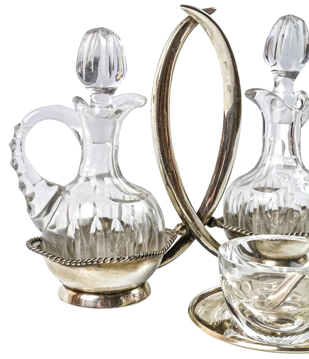 VINAGRERAS Y ESPECIERO EN CRISTAL Y PLATA