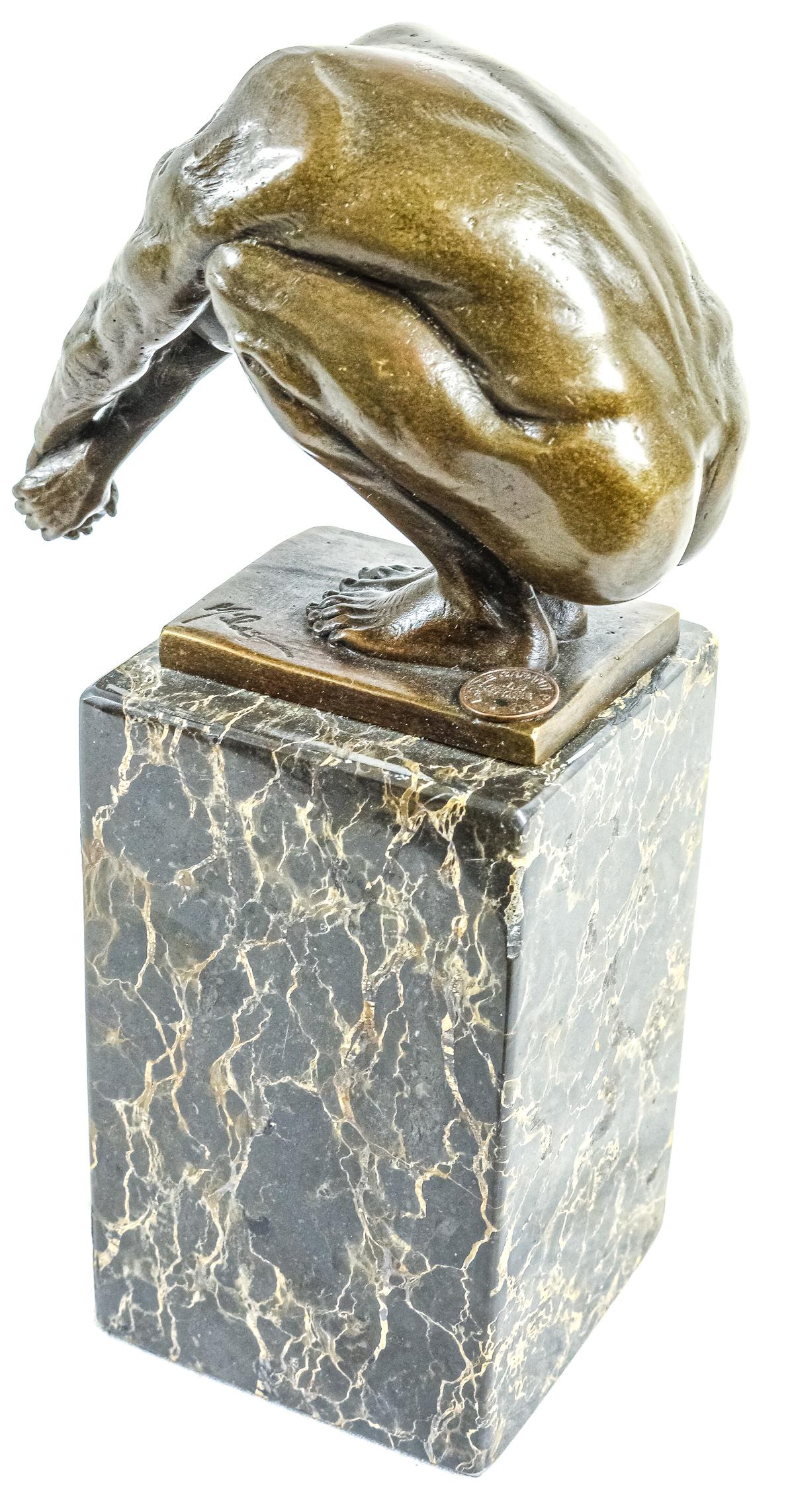 ESCULTURA DE ESTILO ART DECÓ