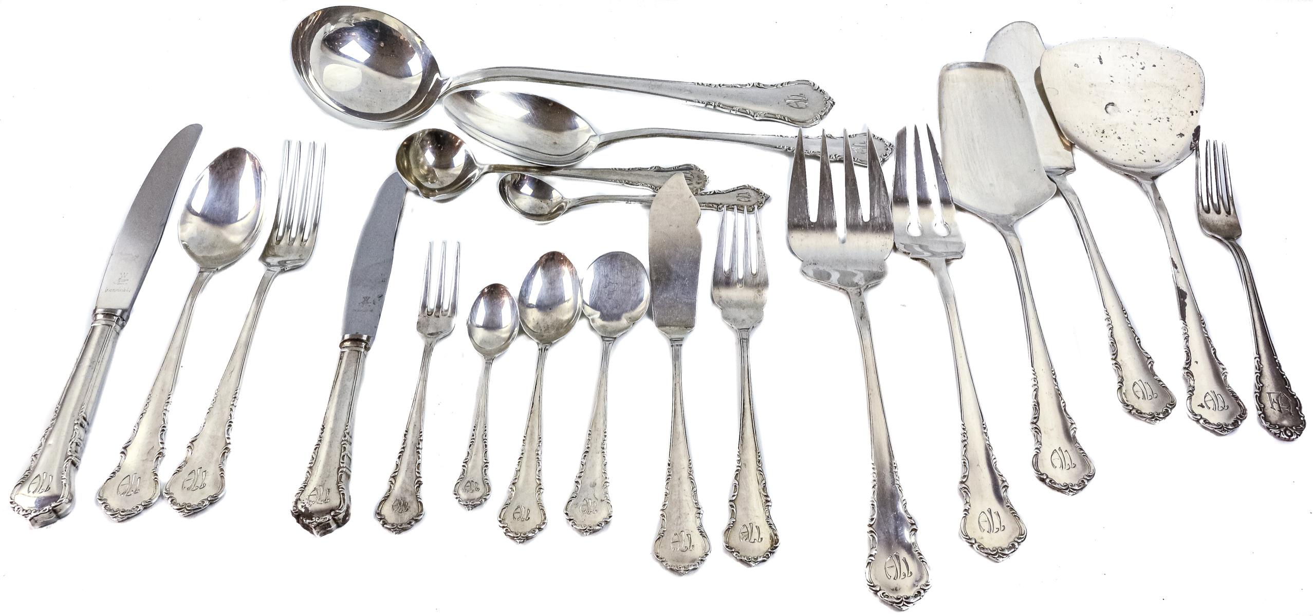 CUBERTERIA EN PLATA PARA 12 SERVICIOS SEGUNDA MITAD S.XX