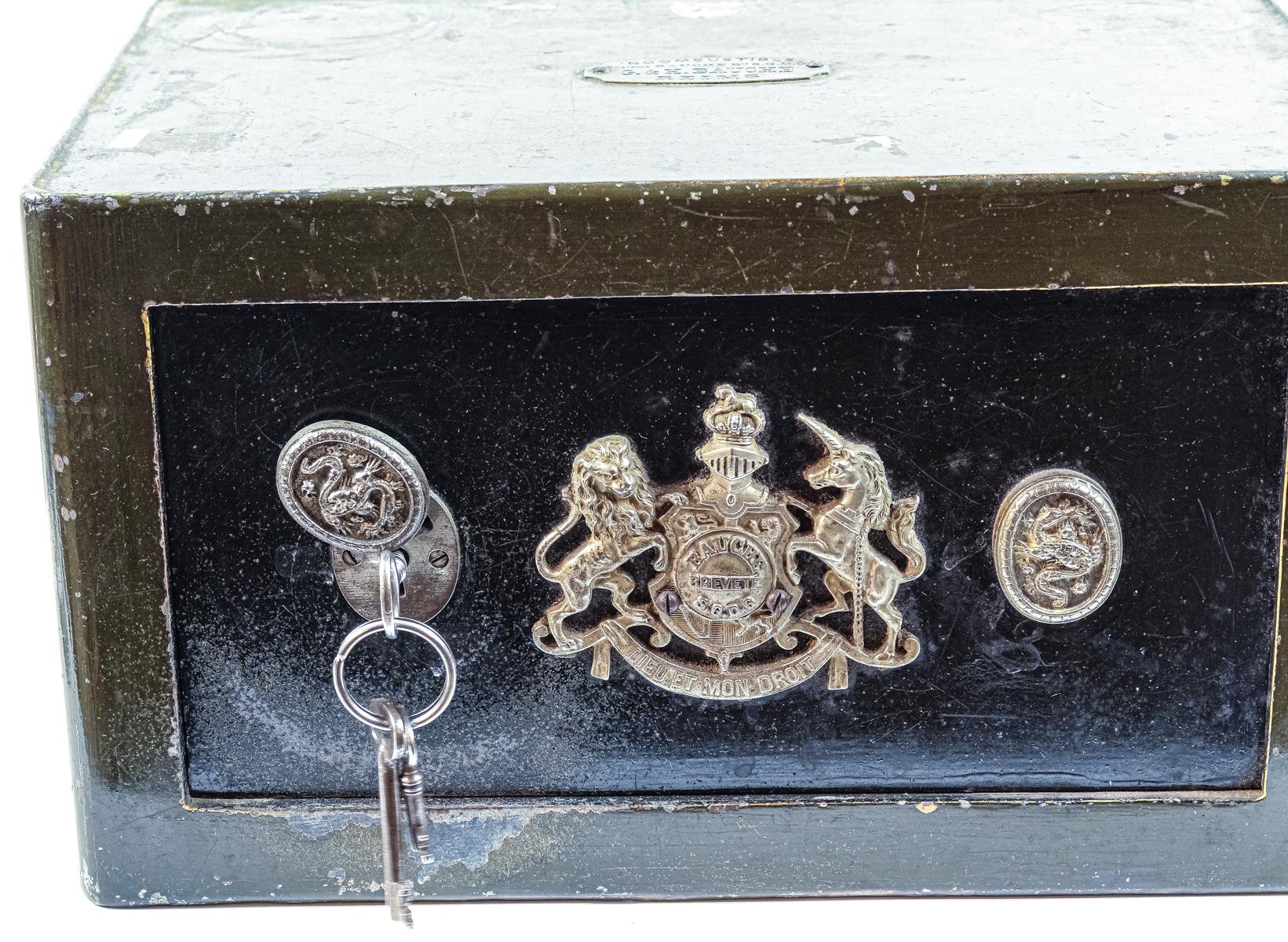 PEQUEÑA CAJA DE CAUDALES DE PRINCIPIOS DE SIGLO XX