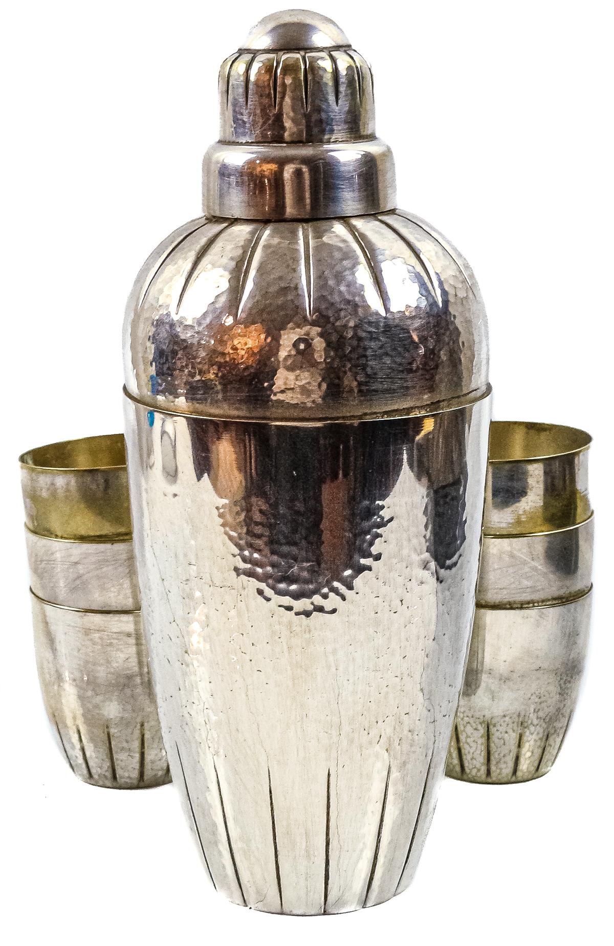 COCTELERA CON SEIS VASOS DE MEDIADOS DE SIGLO XX