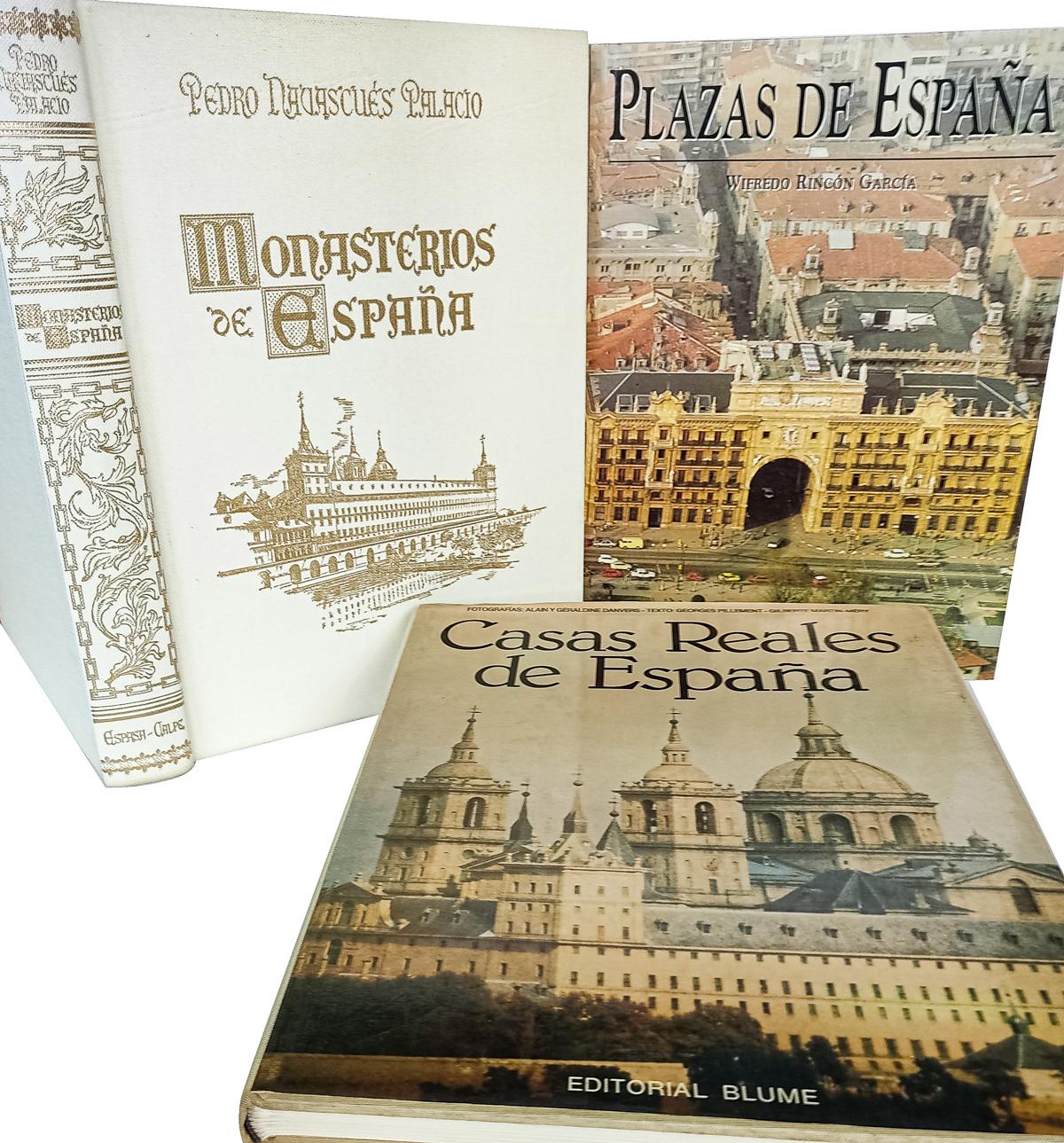 TRES LIBROS