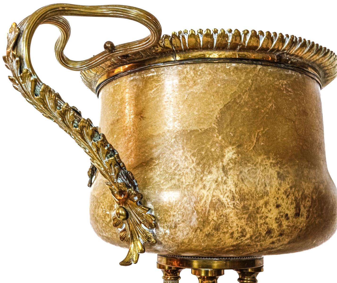 COPA DECORATIVA DEL PRIMER TERCIO DE SIGLO XX
