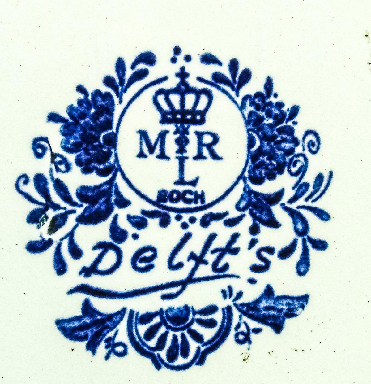 PAREJA DE PLATOS DE PORCELANA HOLANDESA DE DELF
