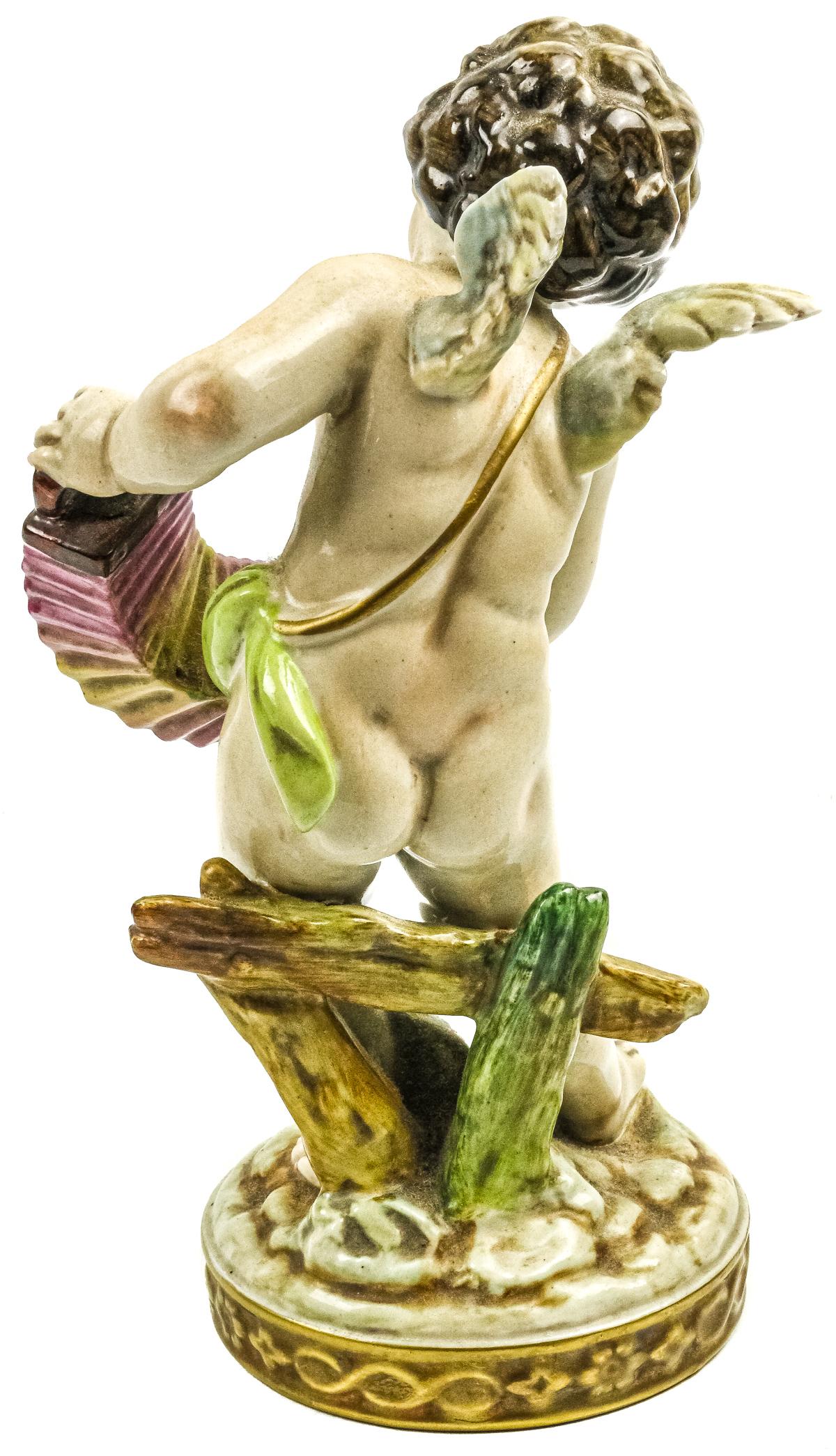 FIGURA EN PORCELANA