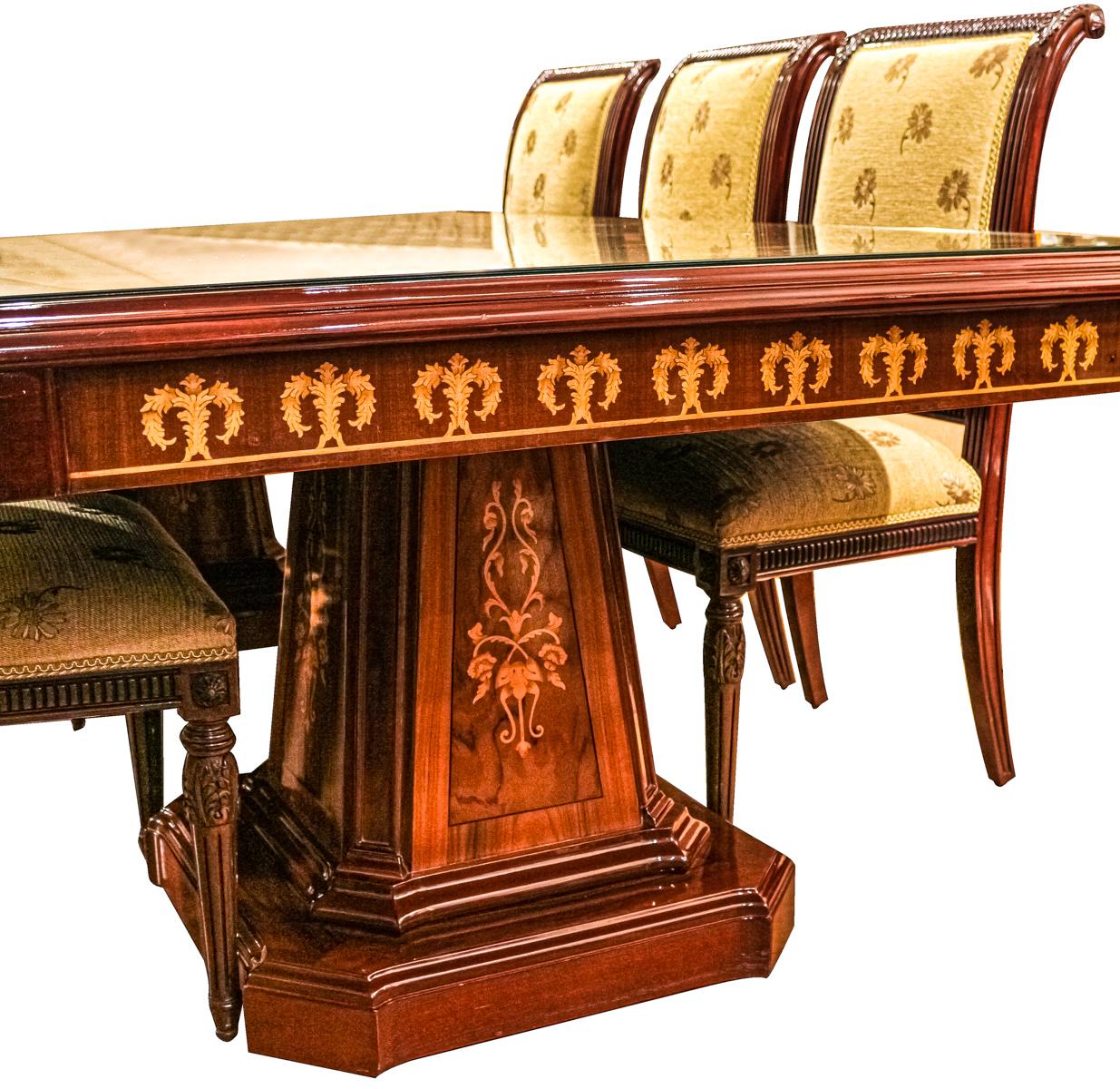 CONJUNTO DE MESA Y SILLERIA DEL ÚLTIMO CUARTO DEL S.XX