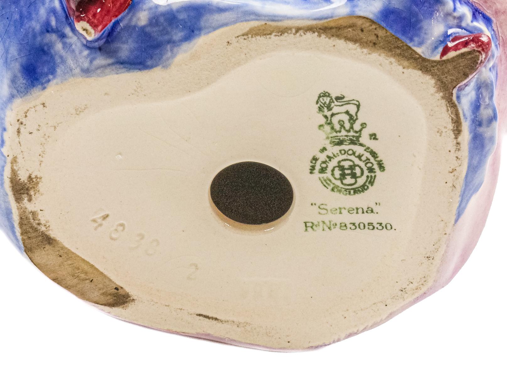 FIGURA EN CERÁMICA ESMALTADA "ROYAL DOULTON"